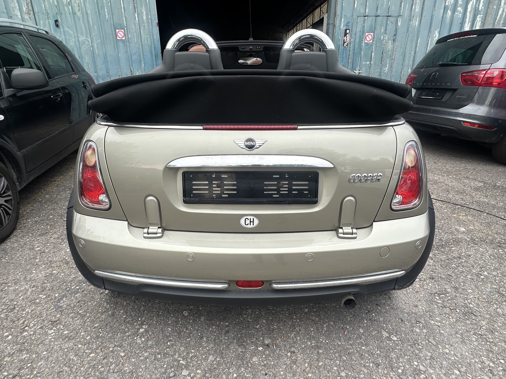 MINI Cooper Cabriolet-image-5