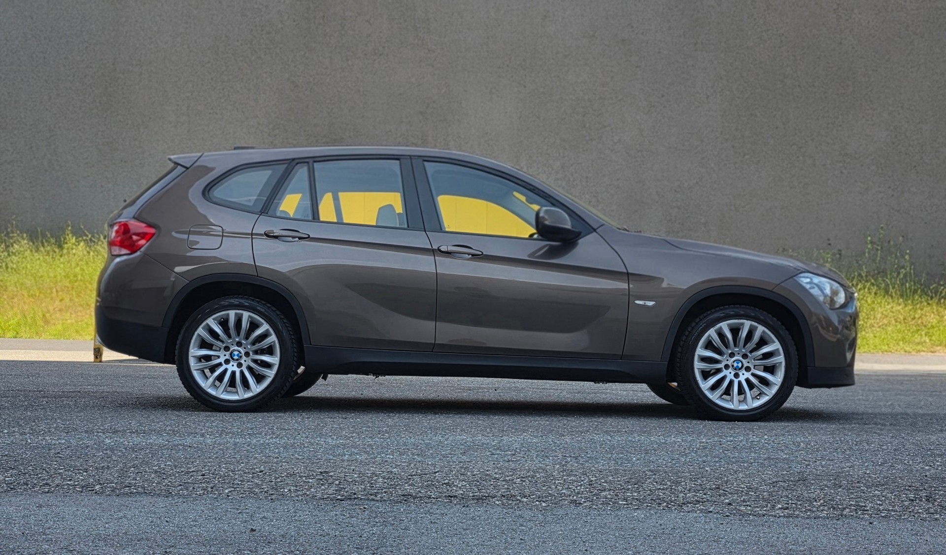 BMW X1 xDrive 25i Steptronic-image-5