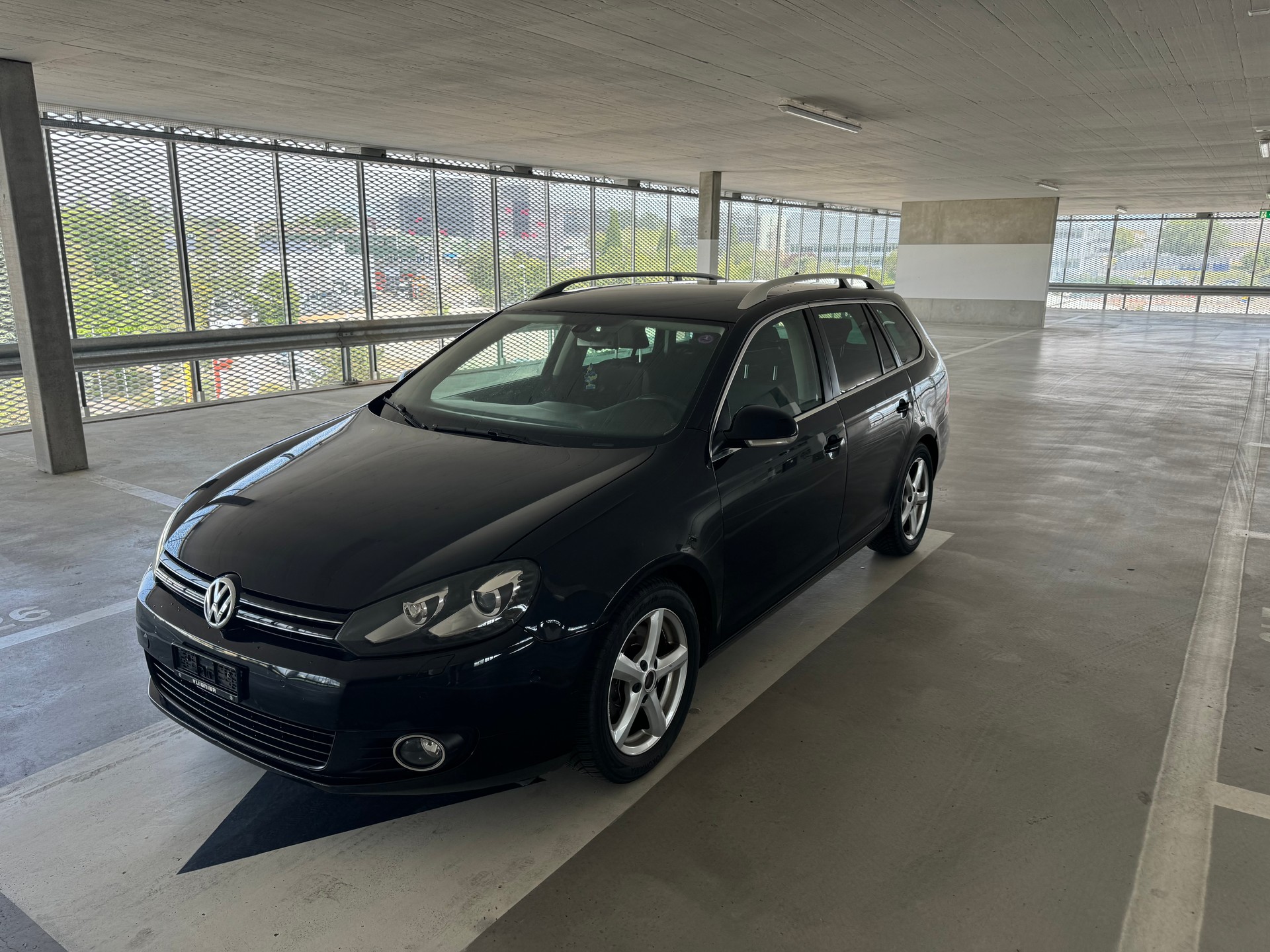 VW Golf Variant 1.4 TSI Team DSG-image-0