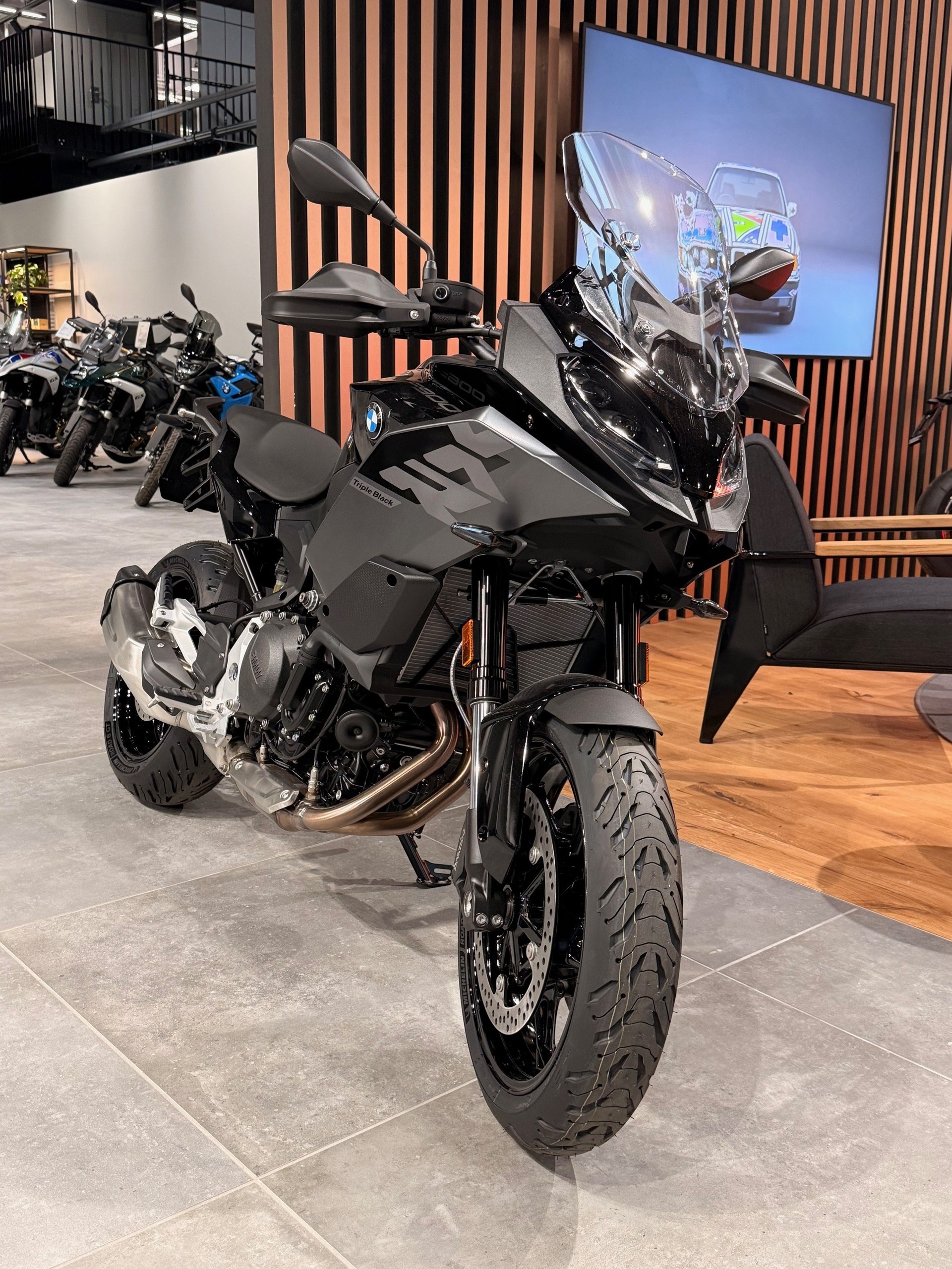 BMW F 900 XR A2-showroom-element-3