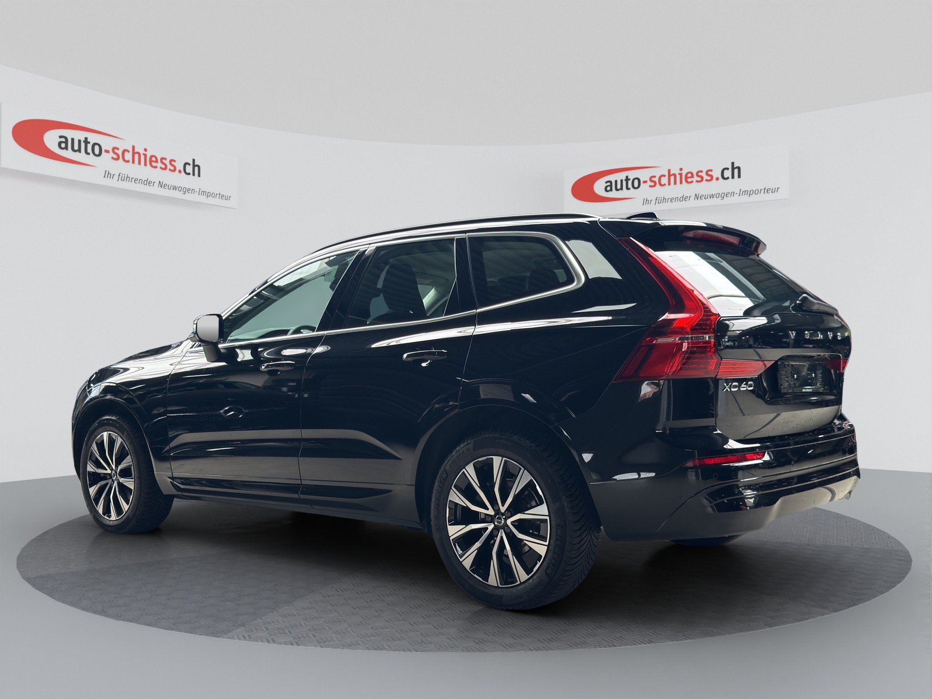 VOLVO XC60 B5 Benzin Mild Hybrid AWD Core Geartronic-image-2