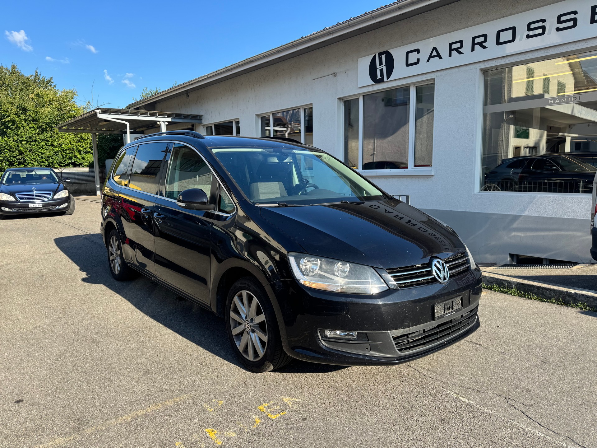 VW Sharan 2.0 TDI BlueMotion Technology Trendline DSG-image-2