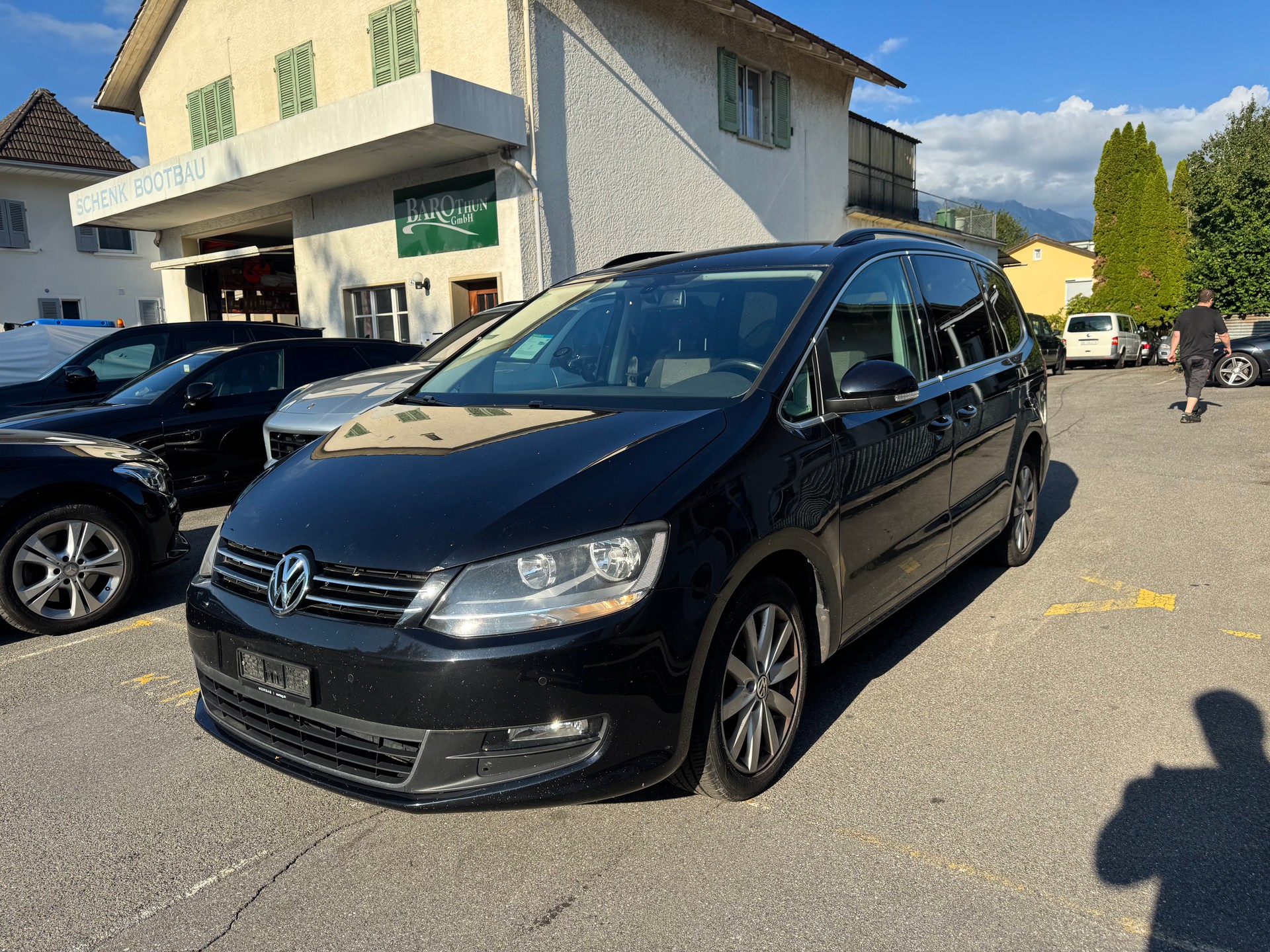 VW Sharan 2.0 TDI BlueMotion Technology Trendline DSG-image-0