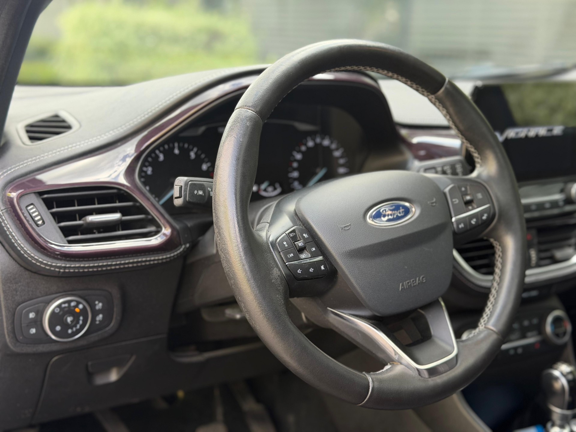FORD Fiesta 1.0 SCTi Vignale-image-10