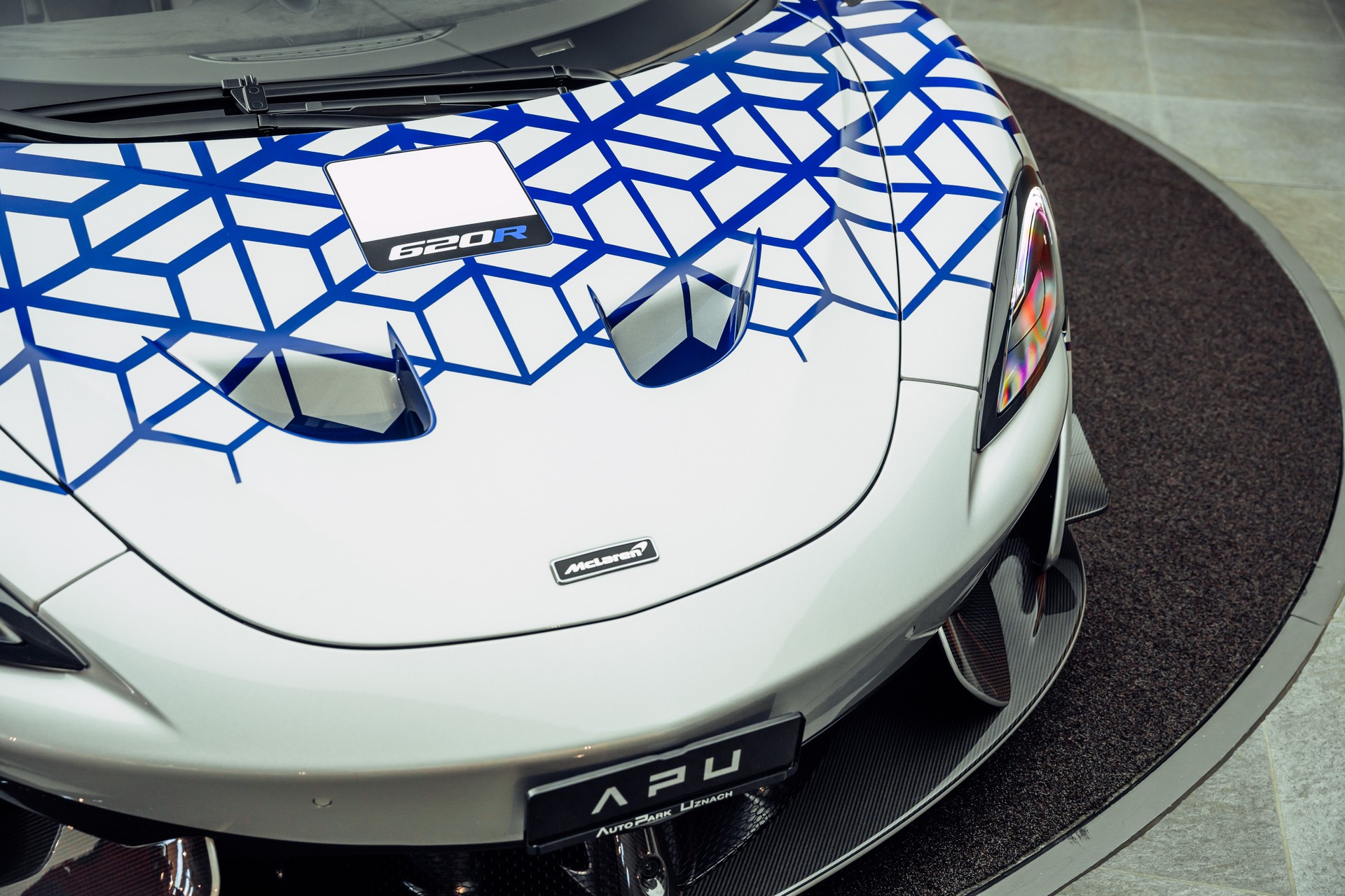 McLAREN 620R MSO Lantana Purple 1/225-image-30