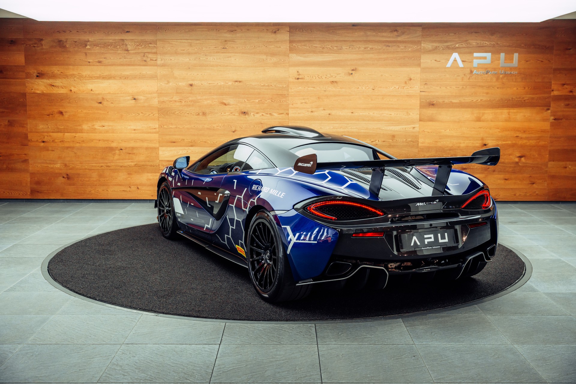 McLAREN 620R MSO Lantana Purple 1/225-image-2