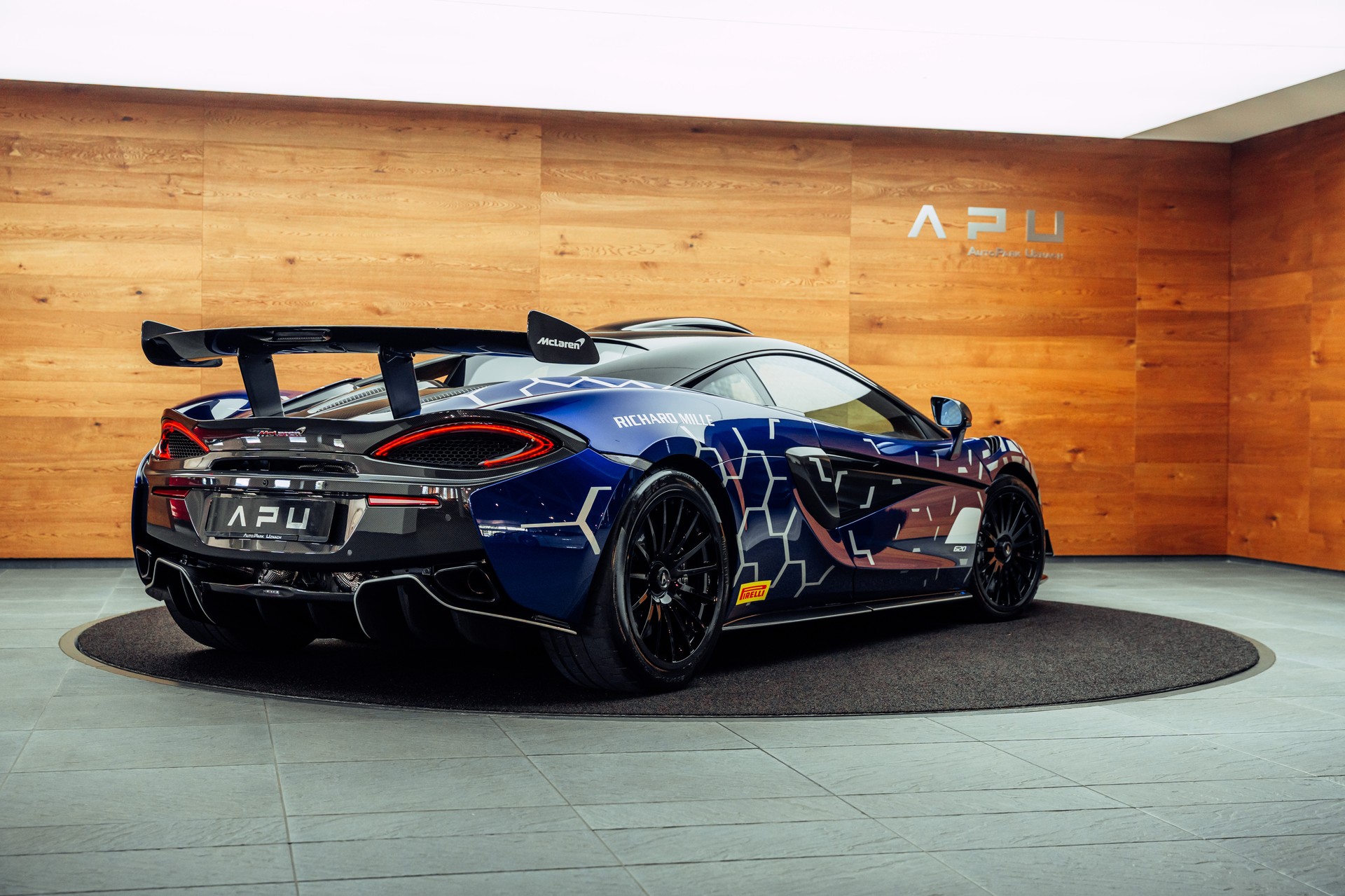 McLAREN 620R MSO Lantana Purple 1/225-image-27