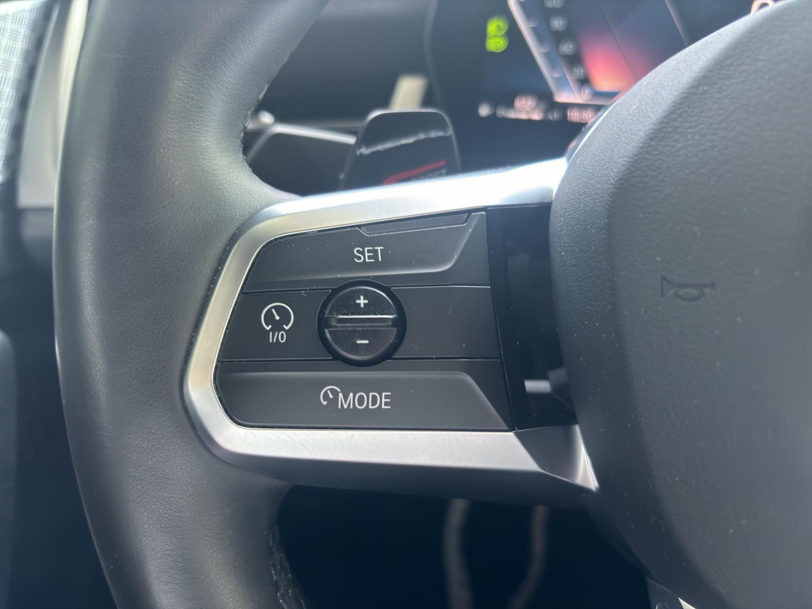 BMW X2 20i sDrive paddles-image-16