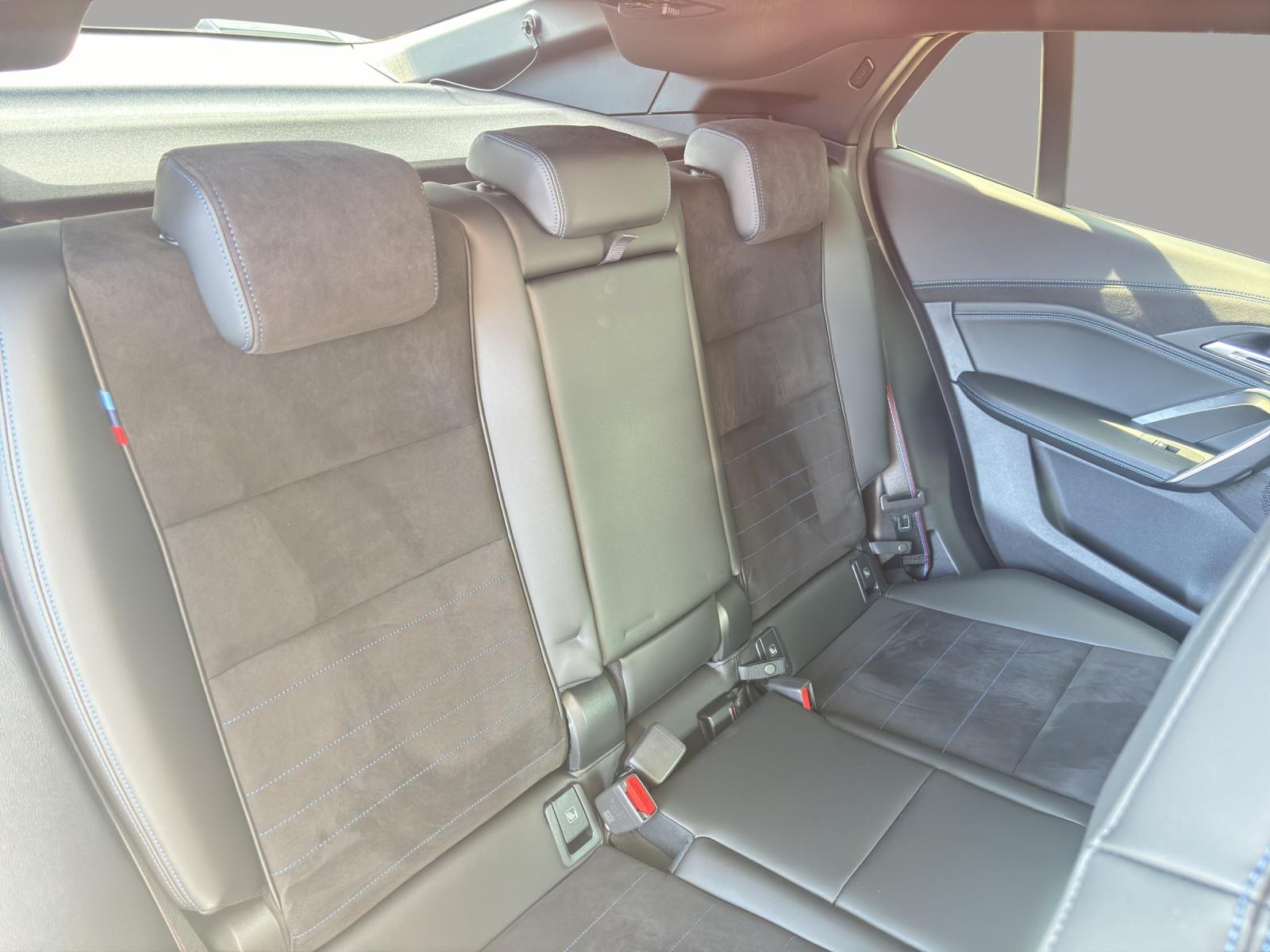 BMW X2 20i sDrive paddles-image-11
