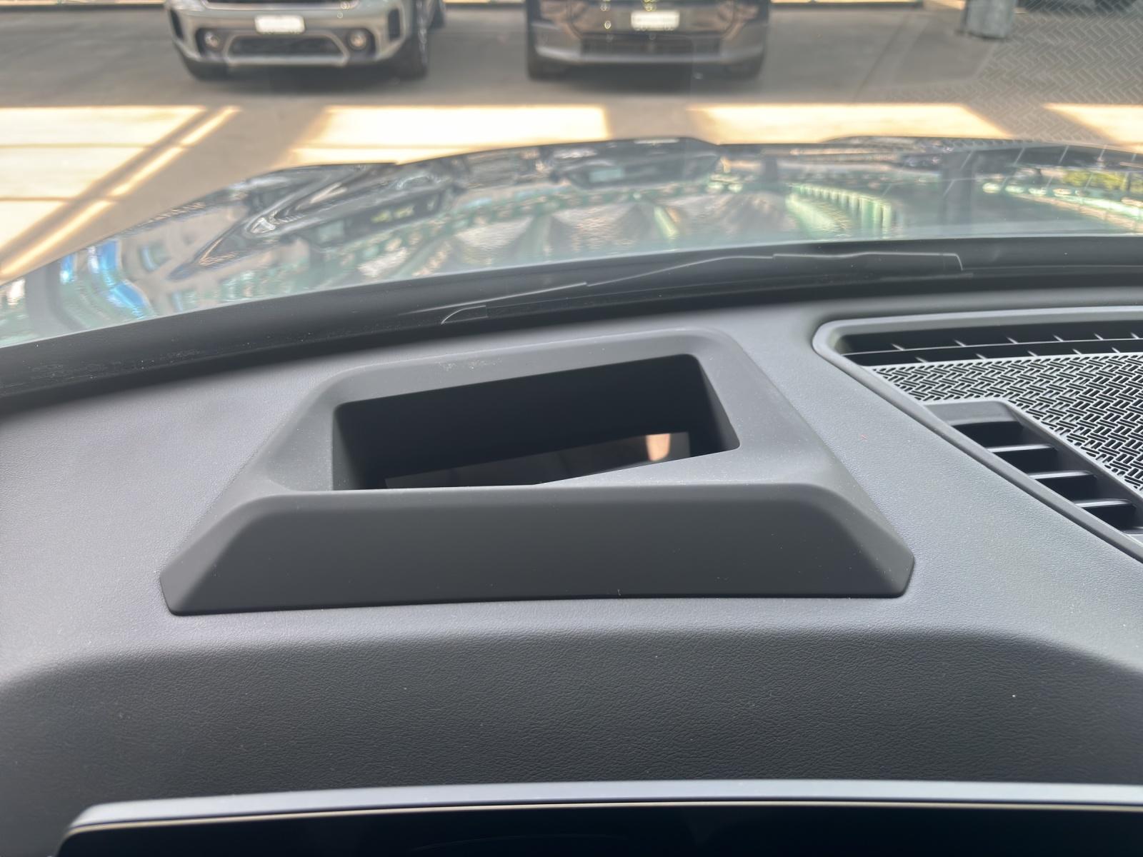 BMW X2 20i sDrive paddles-image-17