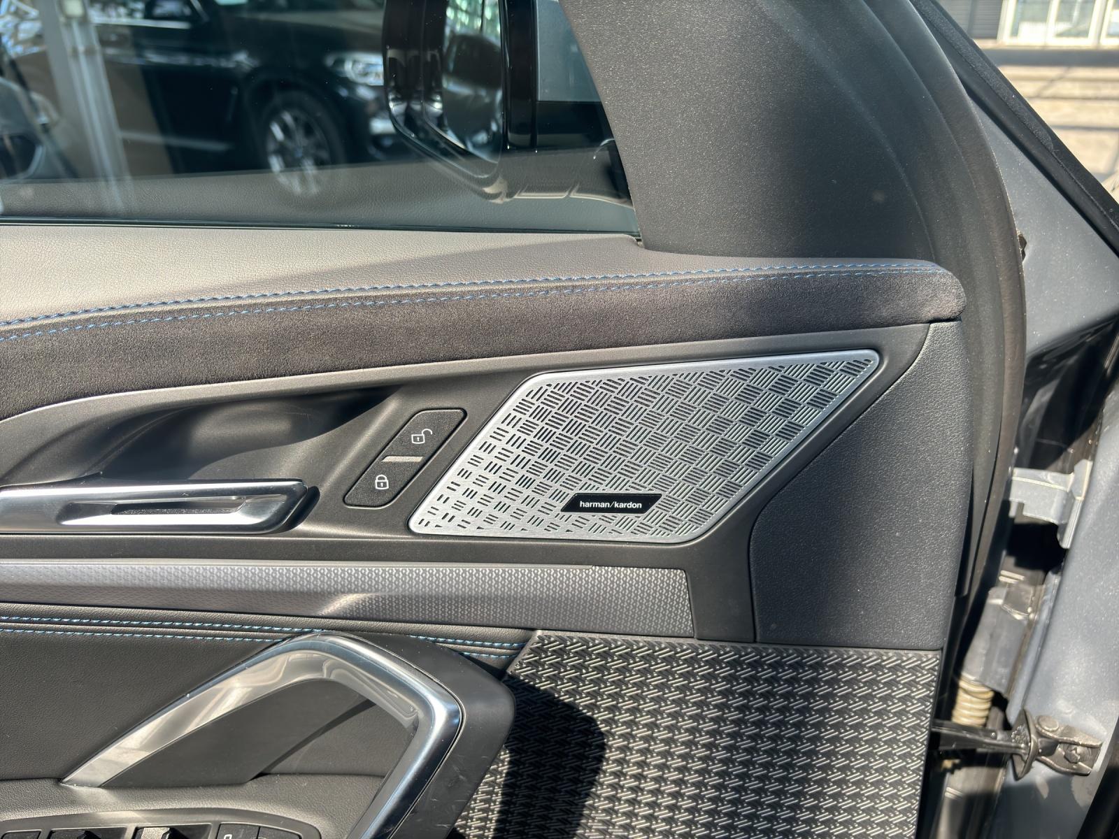BMW X2 20i sDrive paddles-image-18