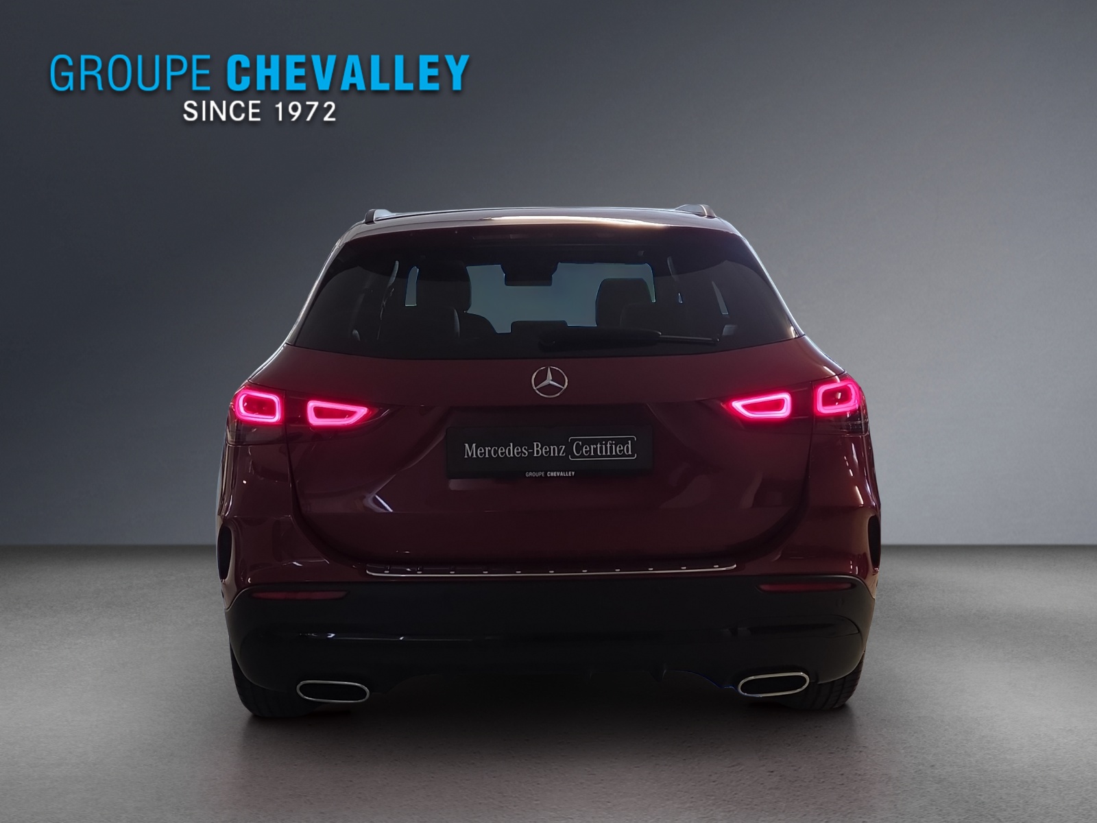 MERCEDES-BENZ GLA 250 AMG Line-image-4