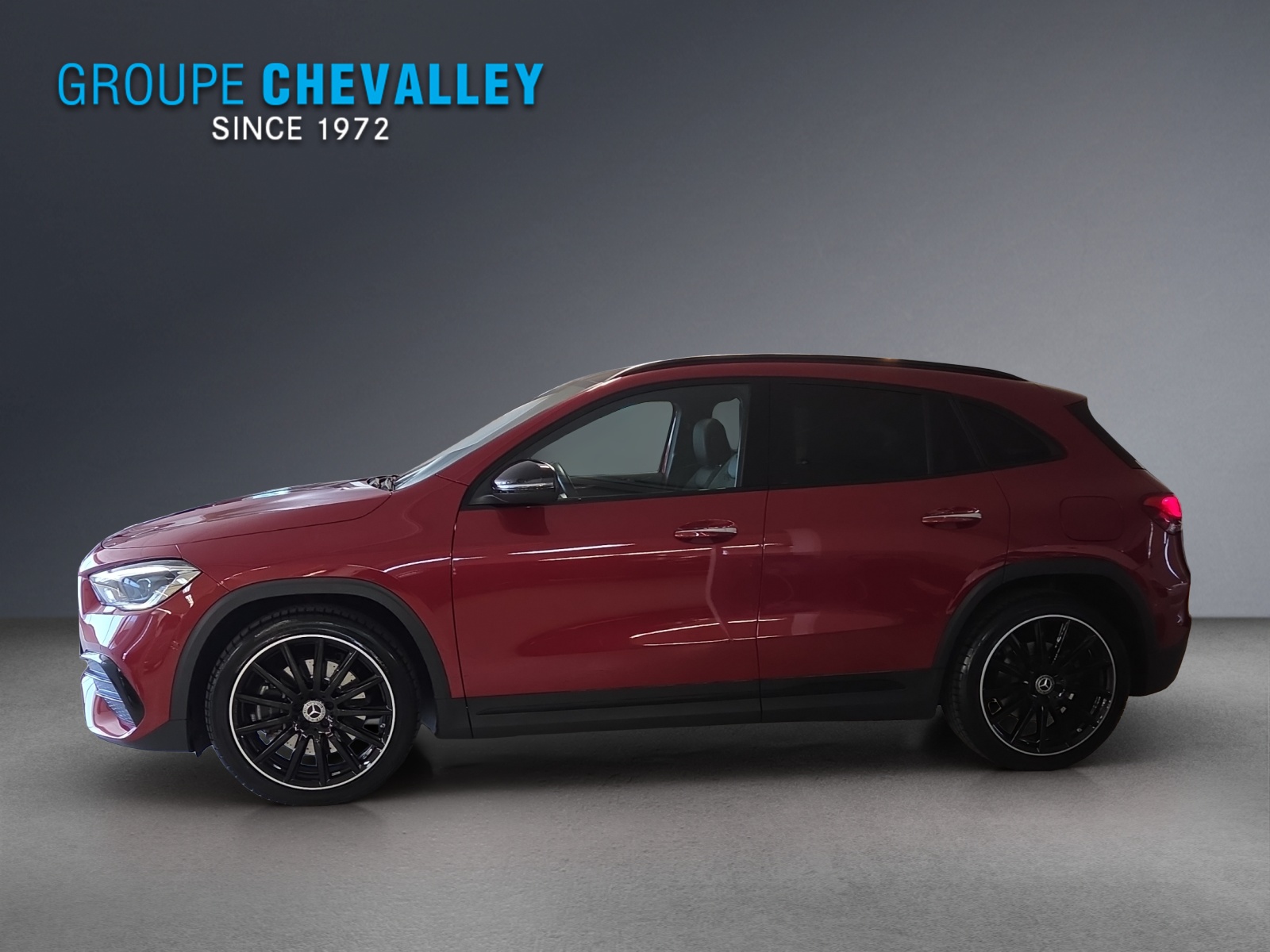 MERCEDES-BENZ GLA 250 AMG Line-image-2