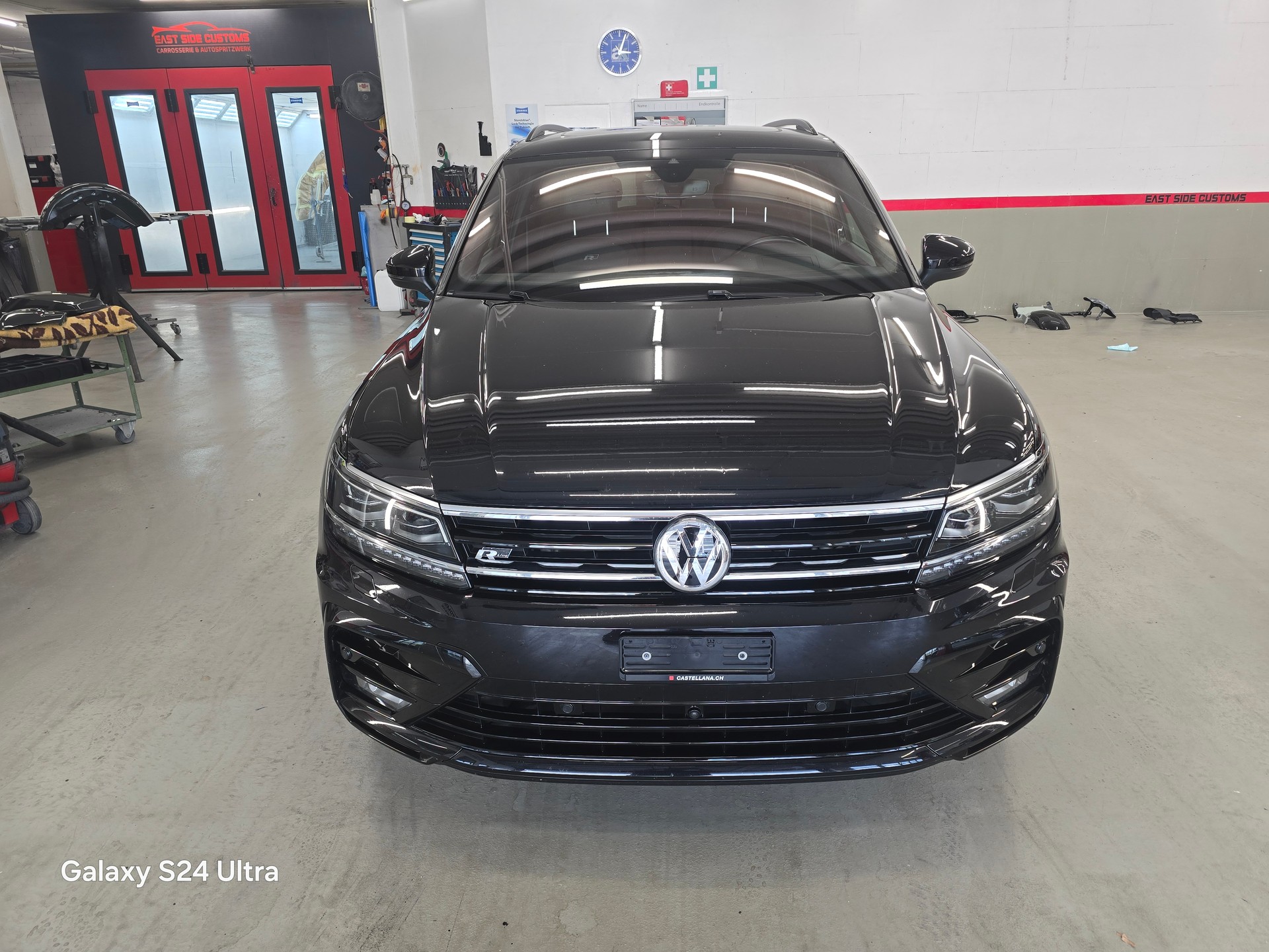 VW VW Tiguan 2.0 TSI R-Line 4Motion DSG-image-1