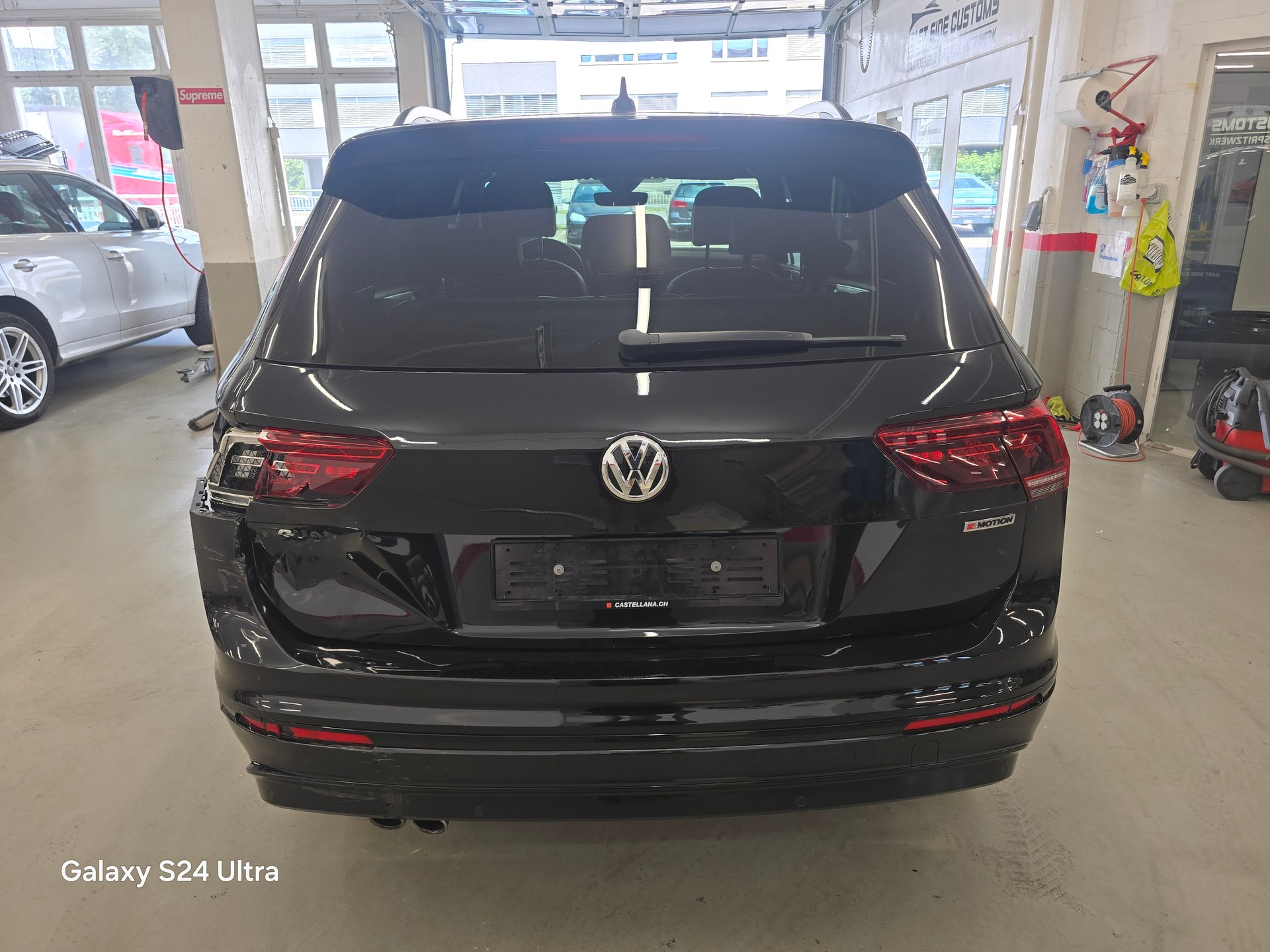 VW VW Tiguan 2.0 TSI R-Line 4Motion DSG-image-7