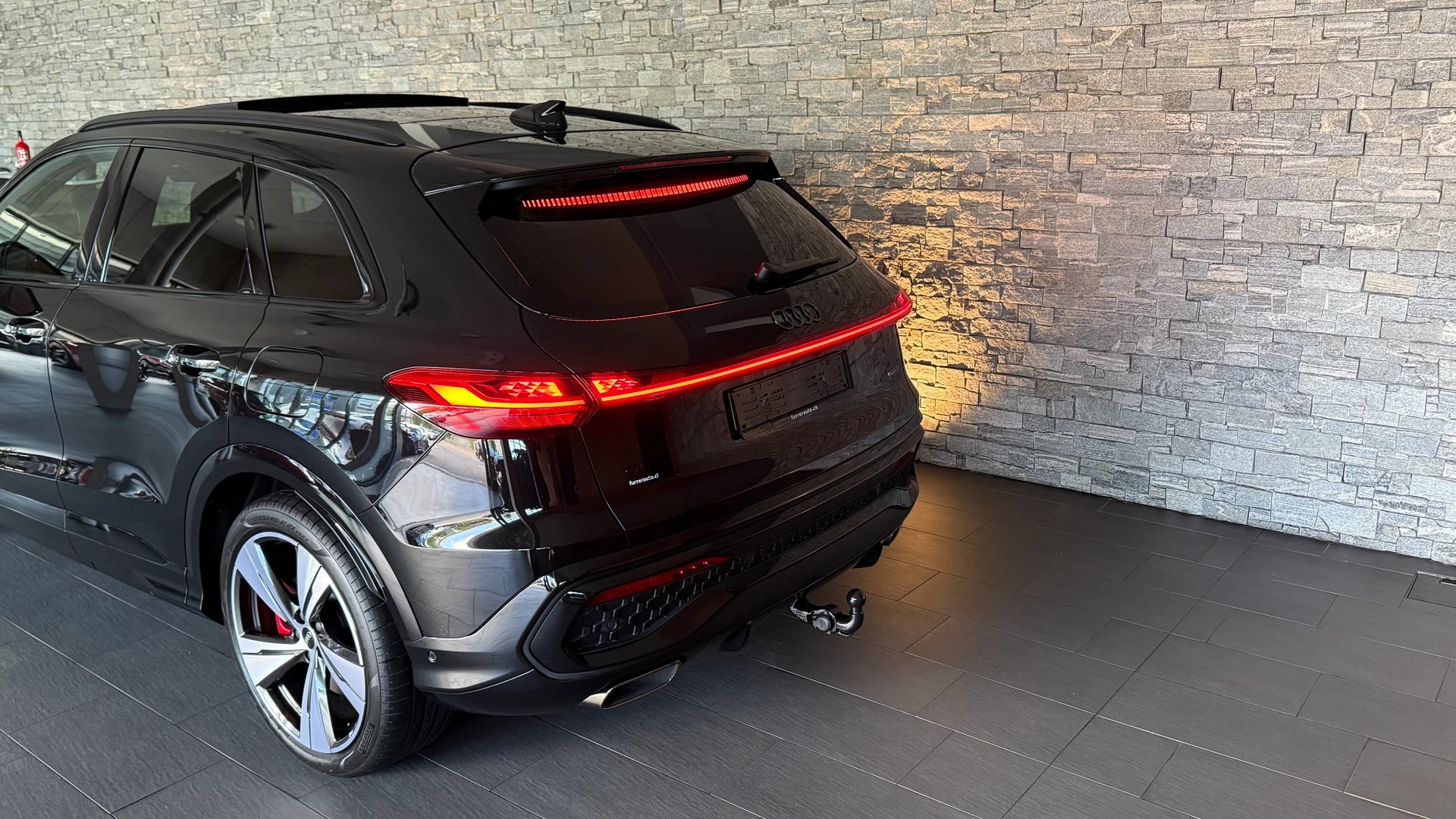 AUDI Q5 e-hybrid quattro 270 kW 367PS S-Line Schweizer-Fahrzeug-image-8