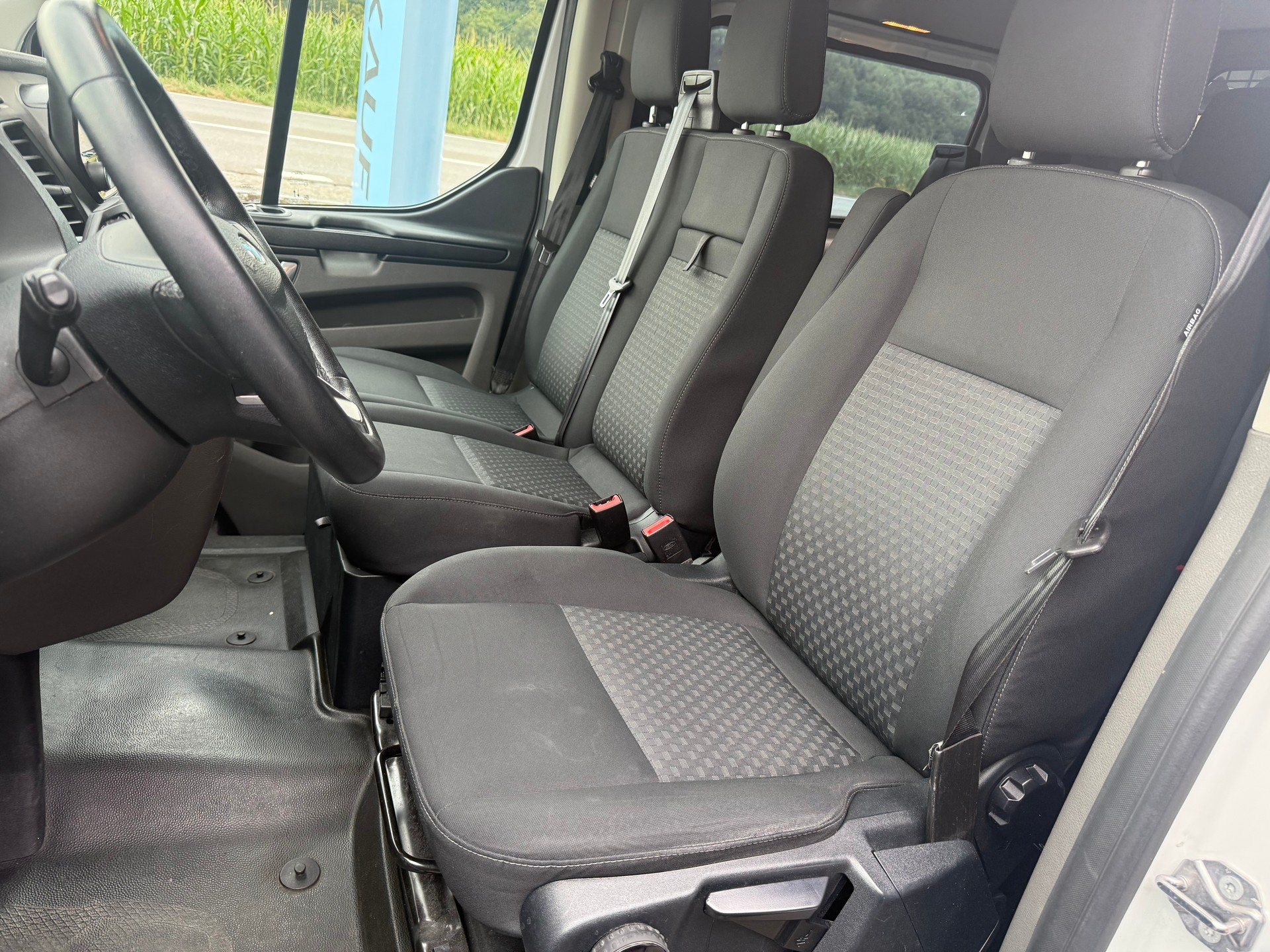 FORD Transit Custom Van 320 L2H1 DK Trend 6 Plätzer-image-4