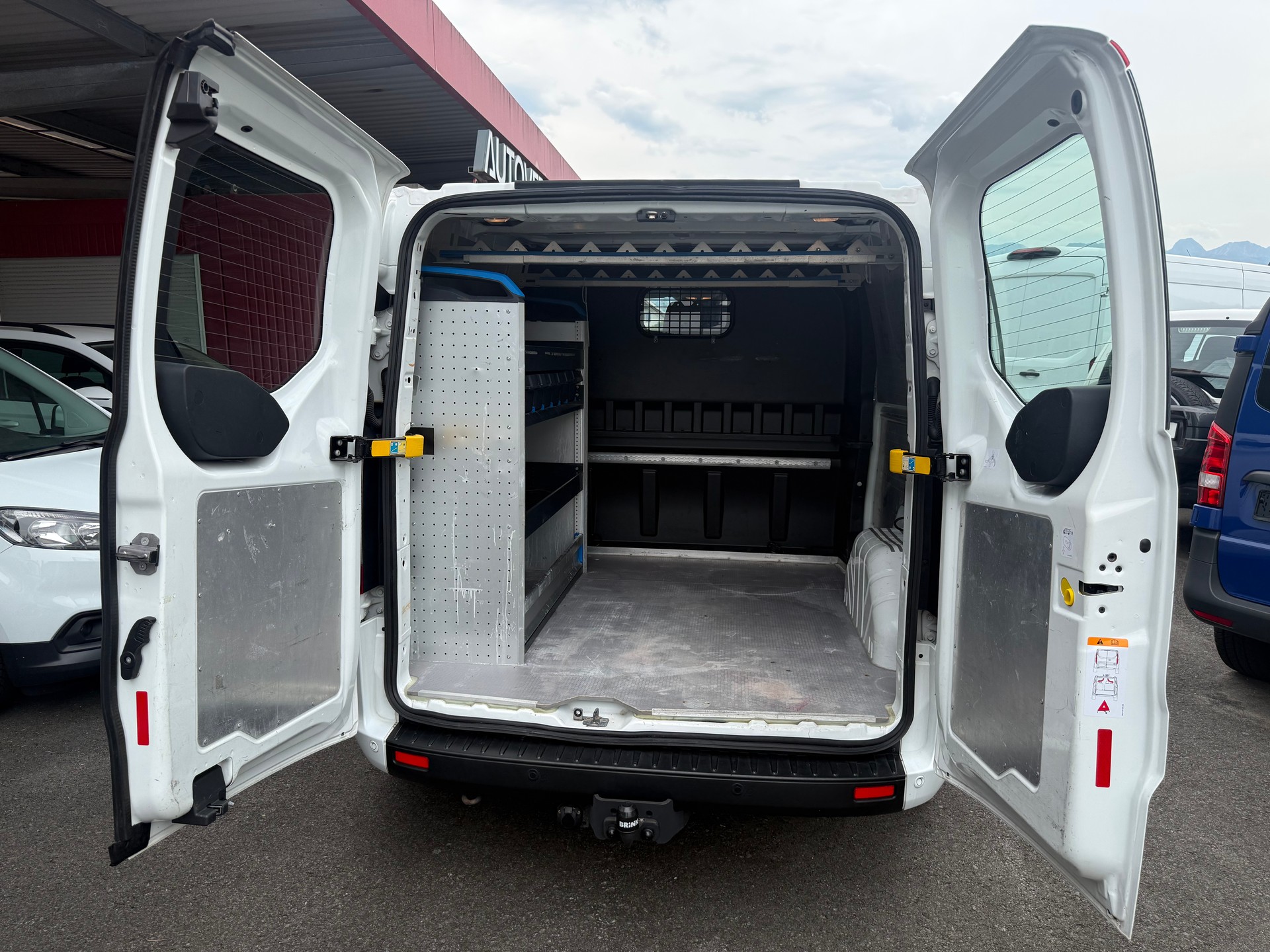 FORD Transit Custom Van 320 L2H1 DK Trend 6 Plätzer-image-6