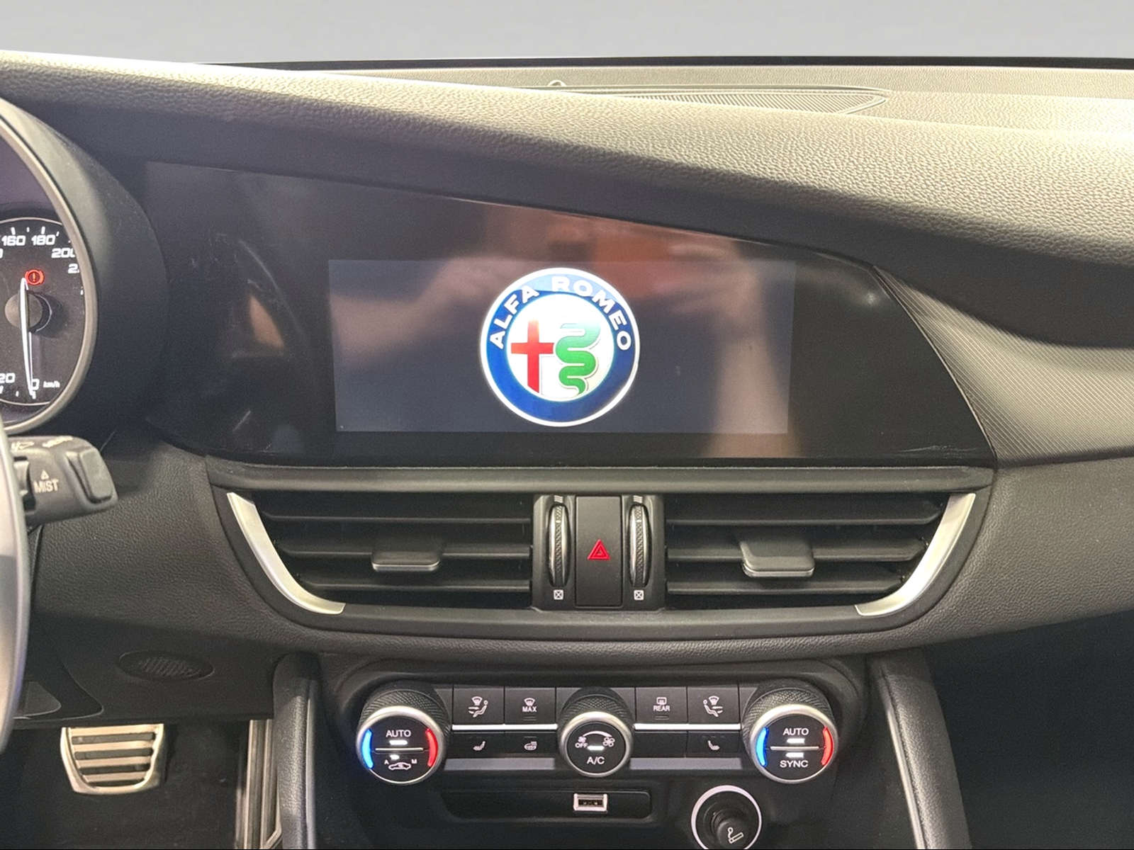 ALFA ROMEO Giulia 2.0 Veloce Q4 Automatic-image-8