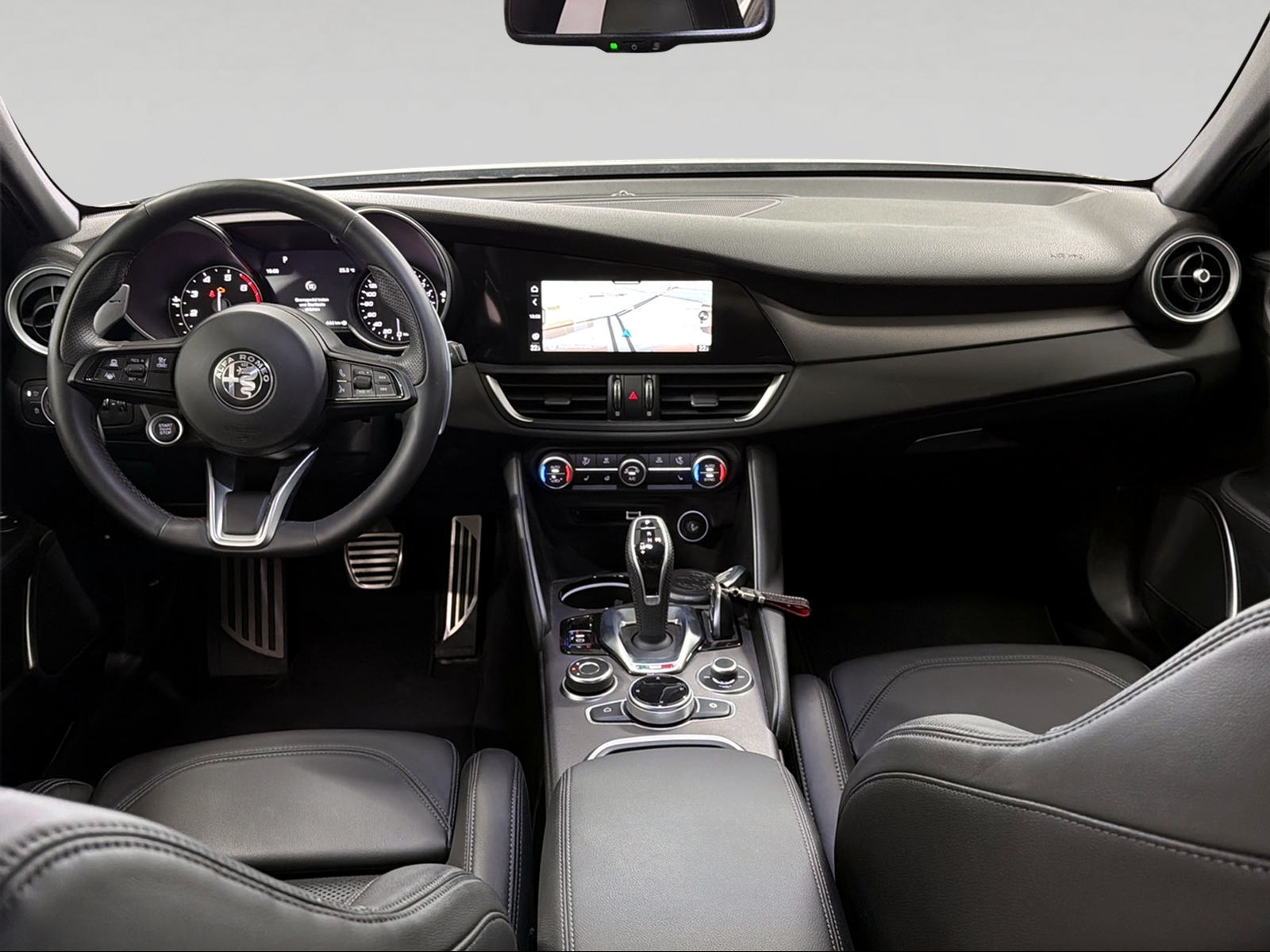 ALFA ROMEO Giulia 2.0 Veloce Q4 Automatic-image-4