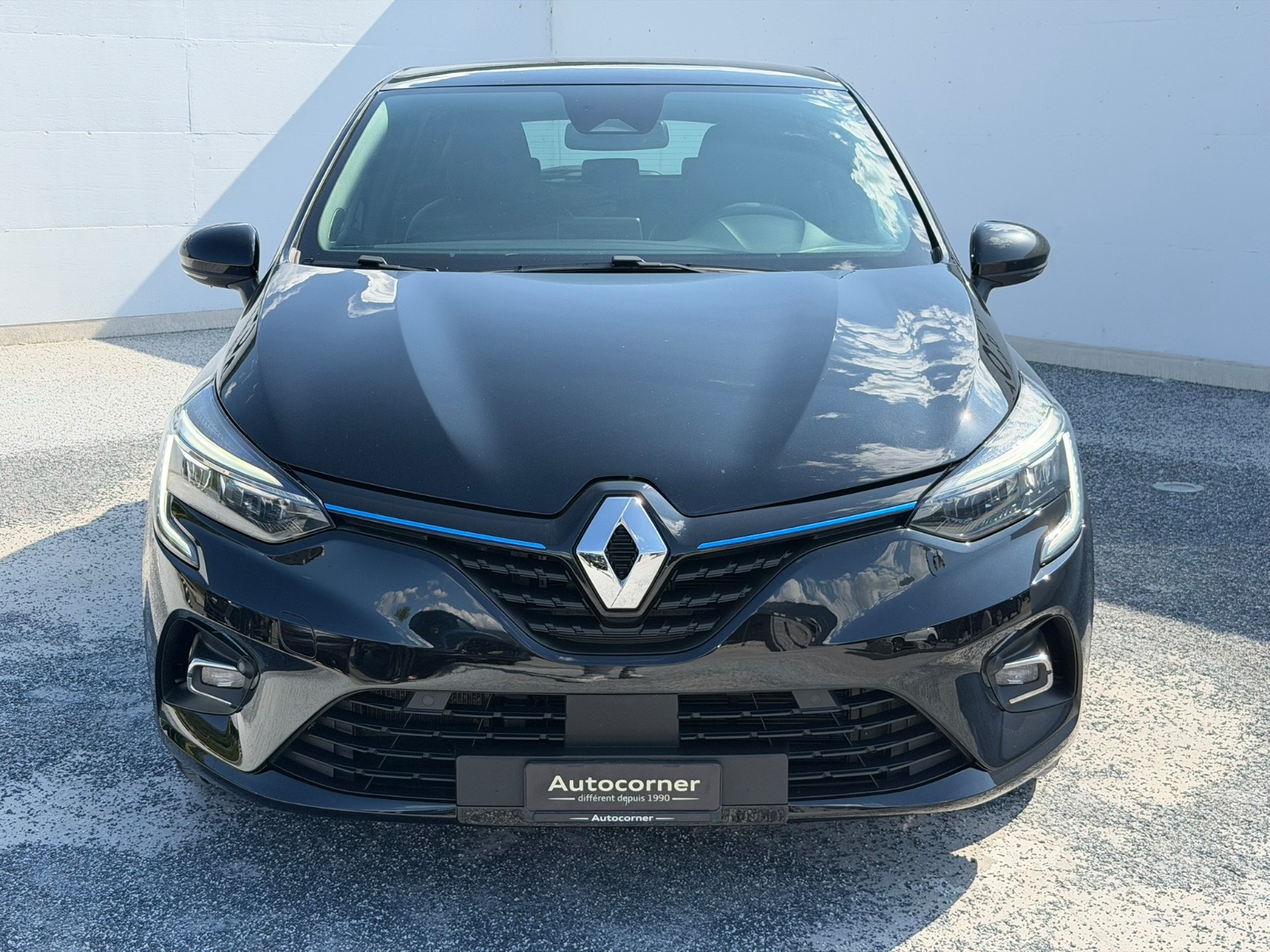 RENAULT Clio 1.6 E-Tech Edition One-showroom-element-1