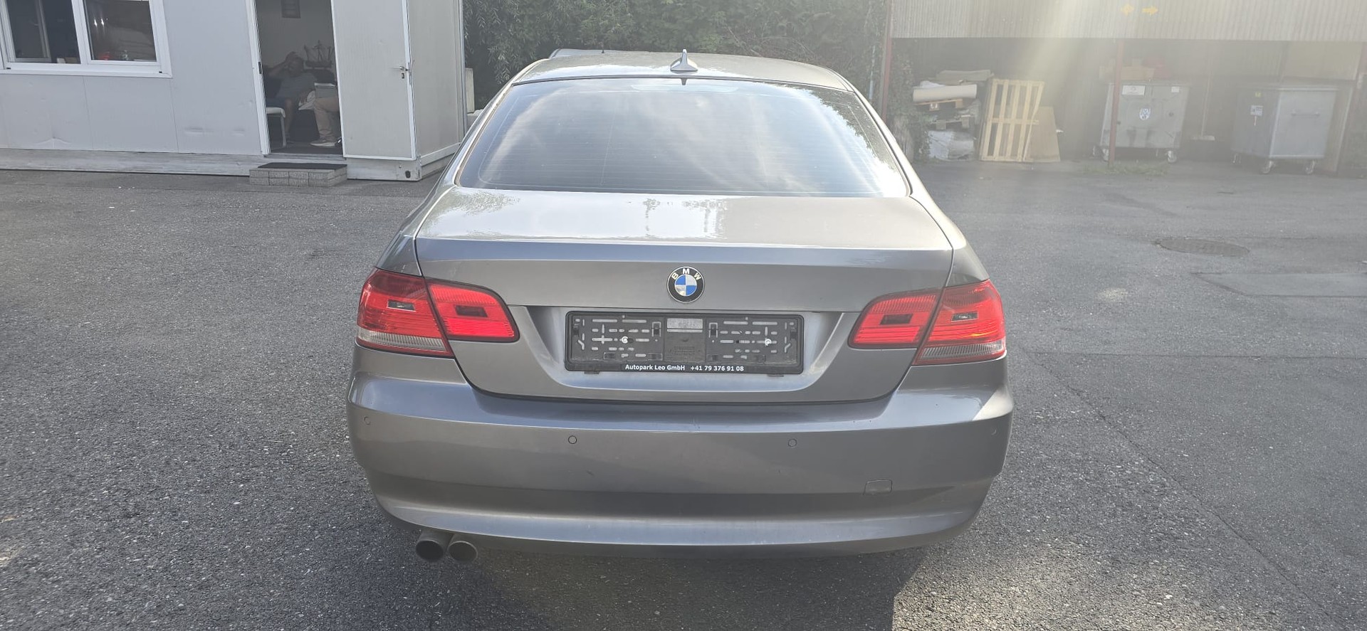 BMW 325i Coupé-image-5