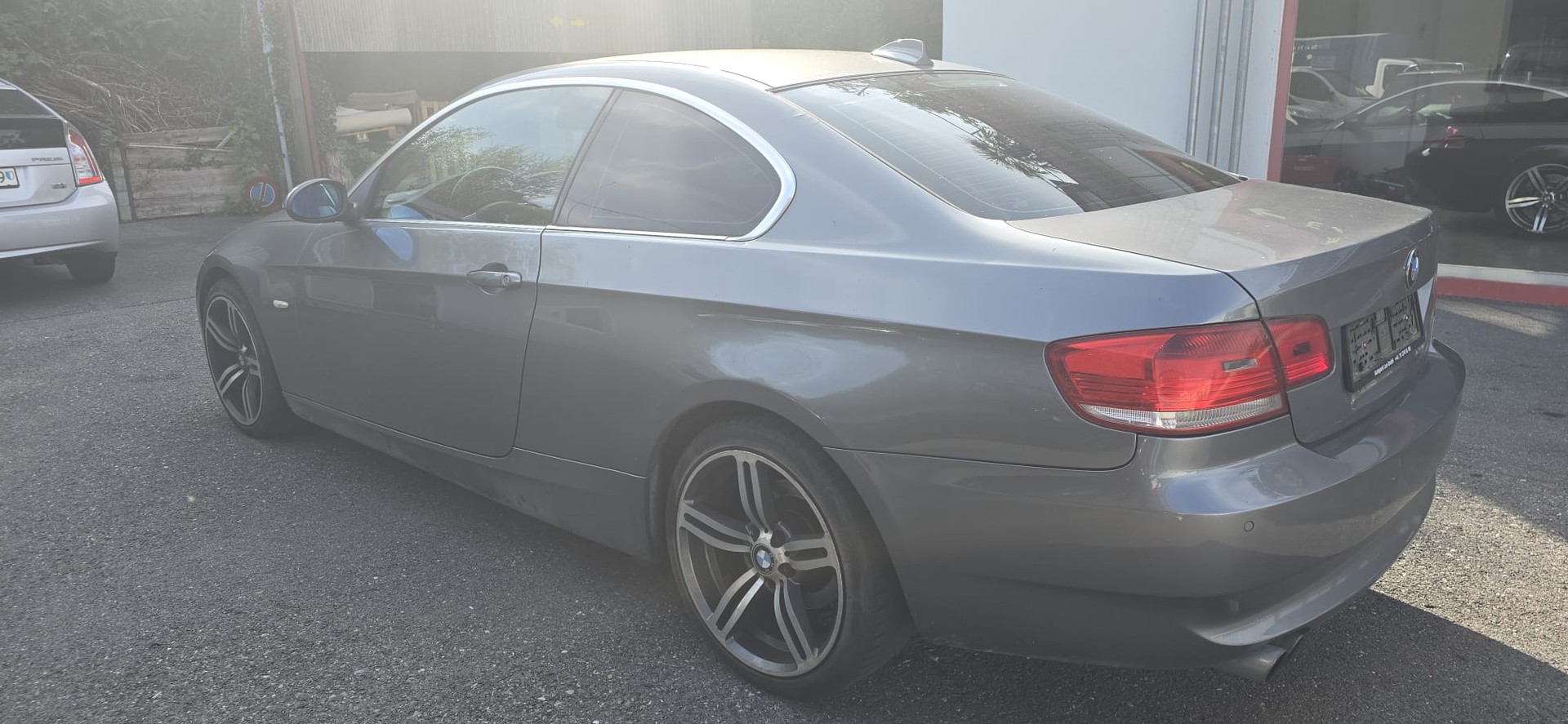 BMW 325i Coupé-image-4
