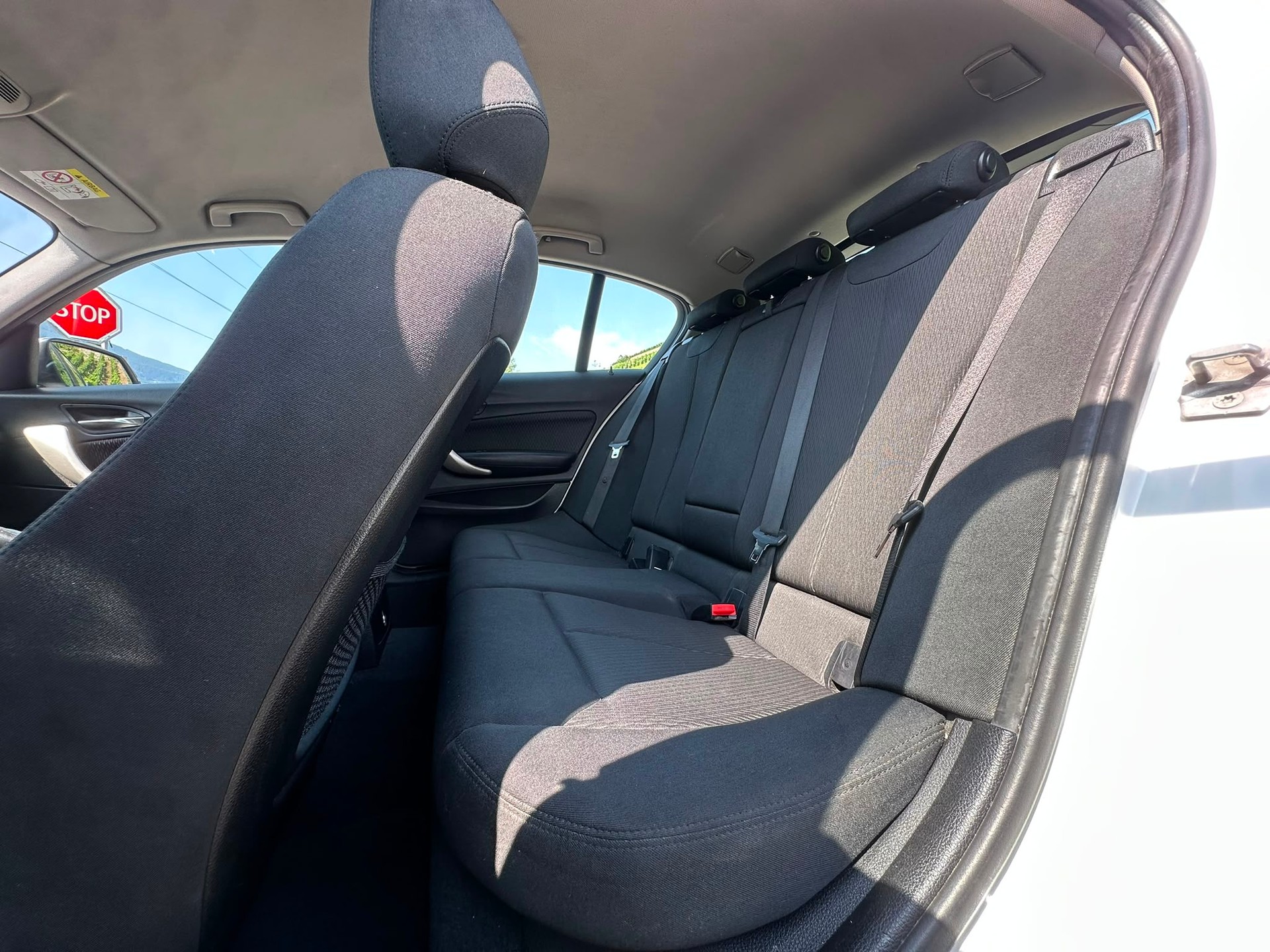 BMW 118d xDrive-image-11