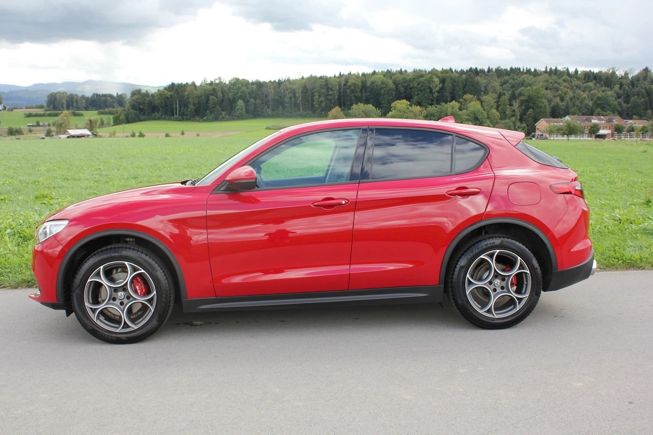 ALFA ROMEO Stelvio 2.2 JTDM Super Q4 Automatic-image-3