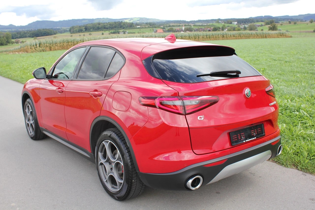 ALFA ROMEO Stelvio 2.2 JTDM Super Q4 Automatic-image-2