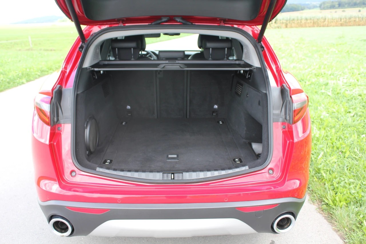 ALFA ROMEO Stelvio 2.2 JTDM Super Q4 Automatic-image-4
