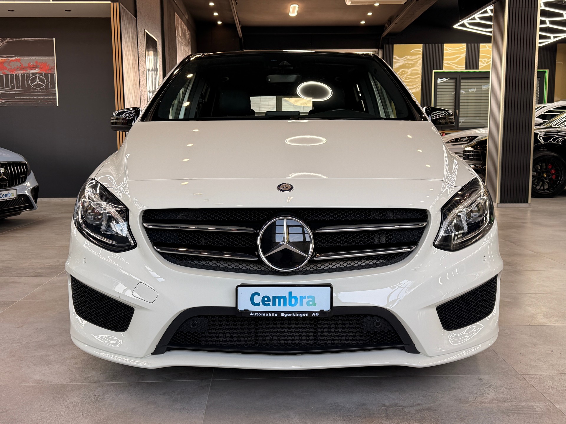 MERCEDES-BENZ B 220 CDI Swiss Star Edition AMG Line 4Matic-image-1