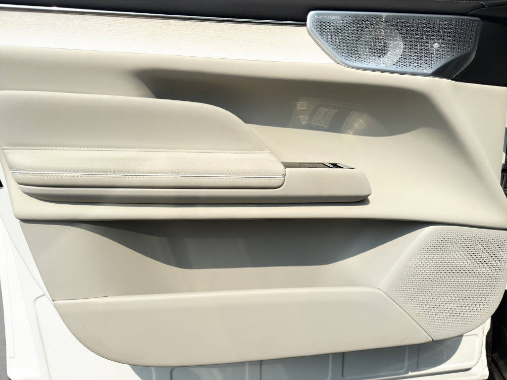 VOLVO ES90 Ultra-image-6