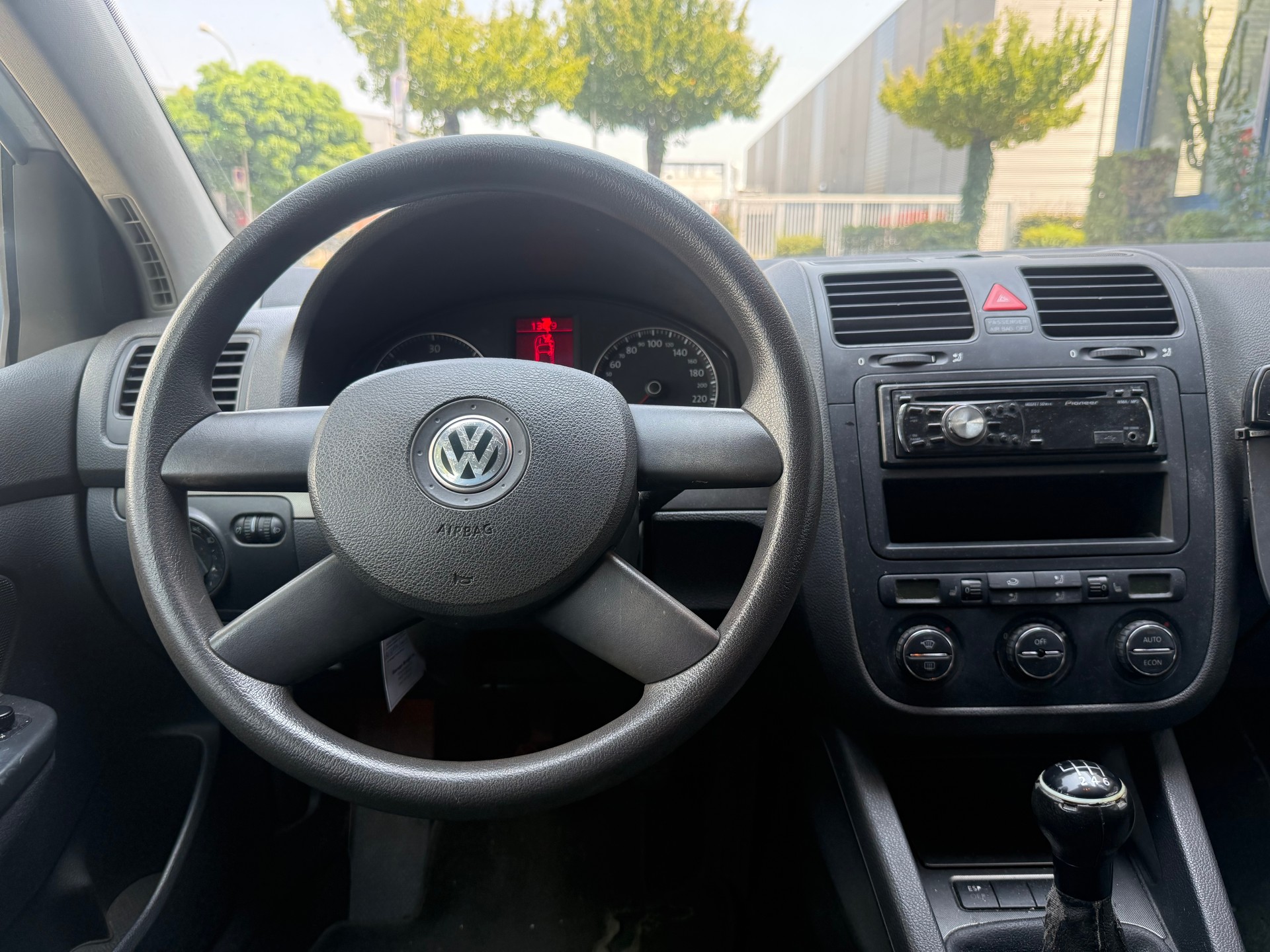 VW Golf 2.0 TDI Comfortline-image-10