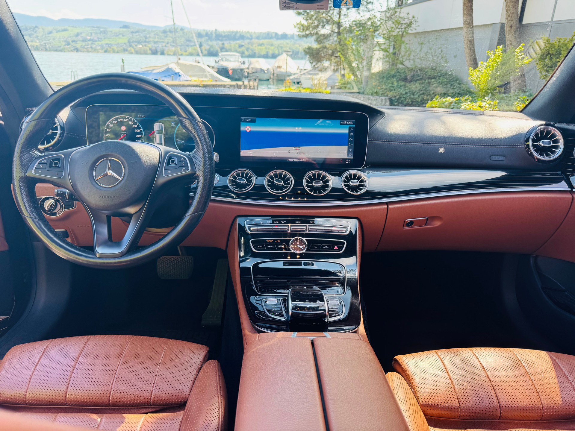 MERCEDES-BENZ E 300 Coupé Avantgarde-image-3
