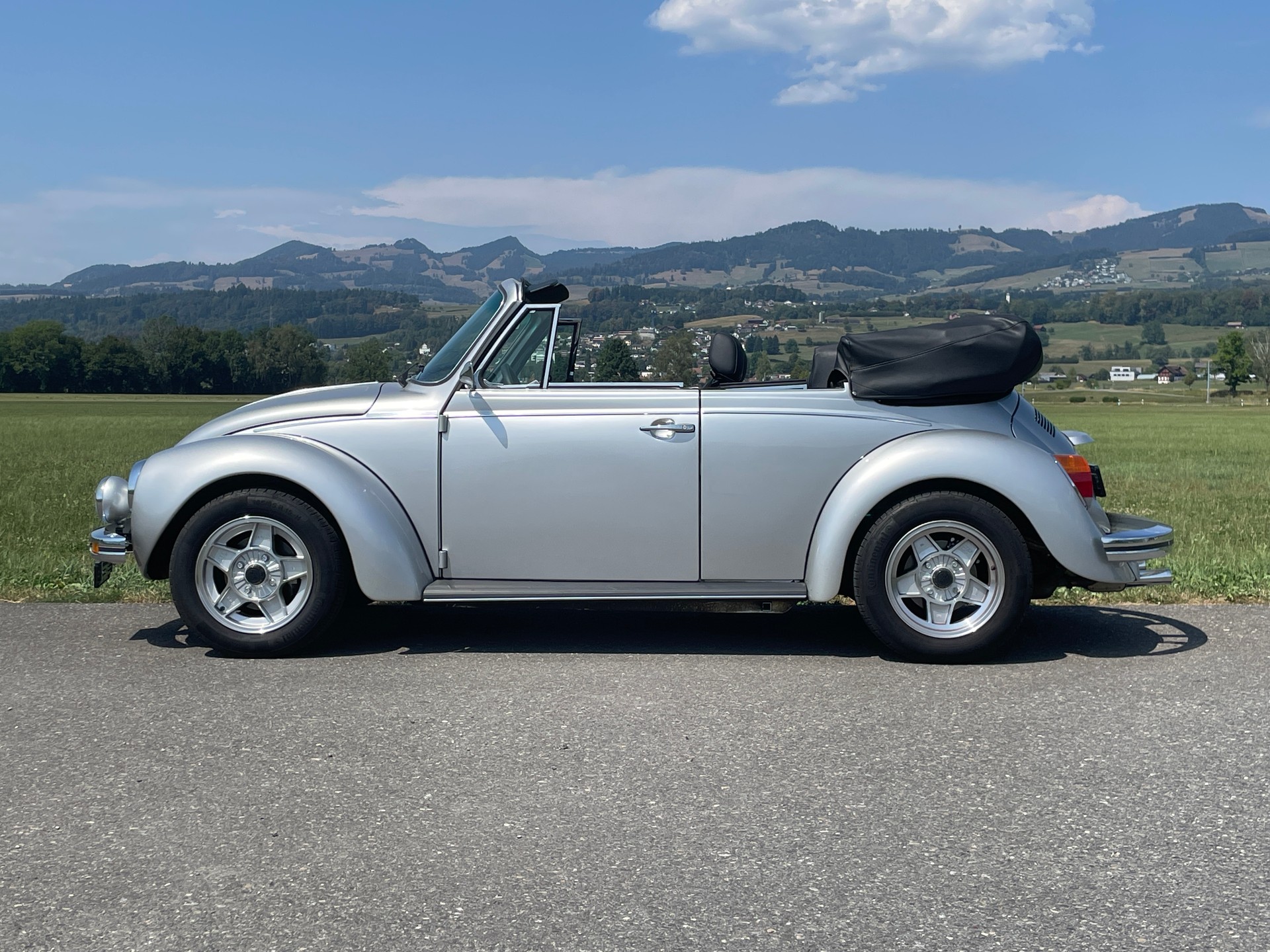 VW 1303 Käfer Cabriolet Original Memminger-image-0