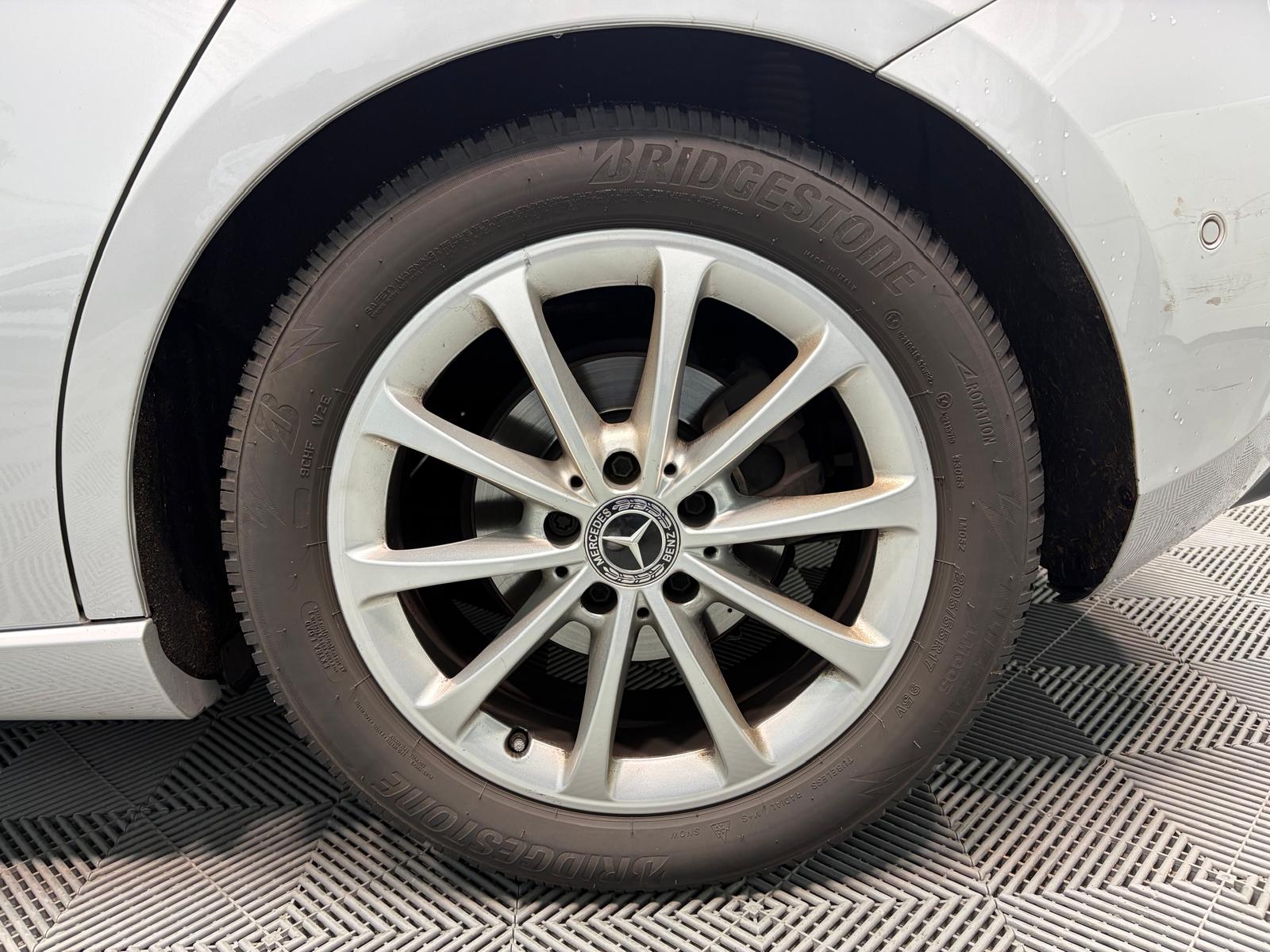 MERCEDES-BENZ A 200 Progressive 7G-DCT - Attelage-image-30
