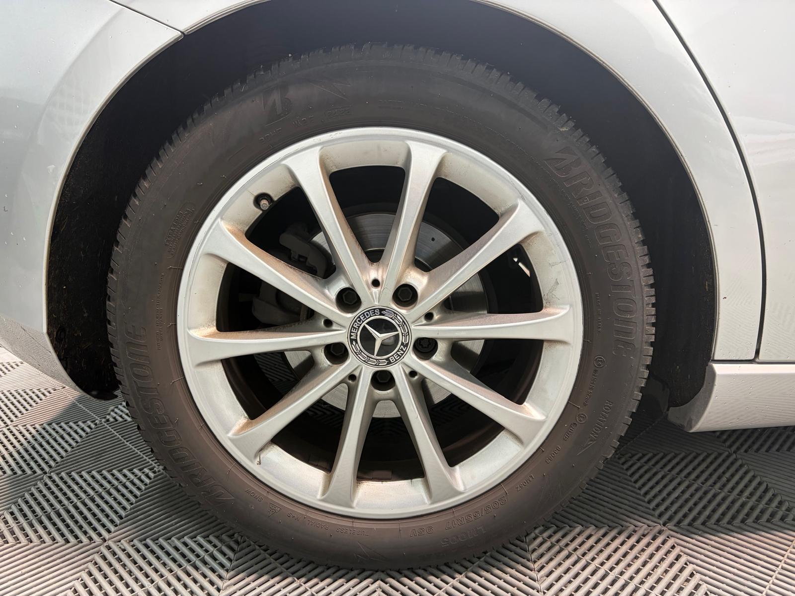 MERCEDES-BENZ A 200 Progressive 7G-DCT - Attelage-image-29