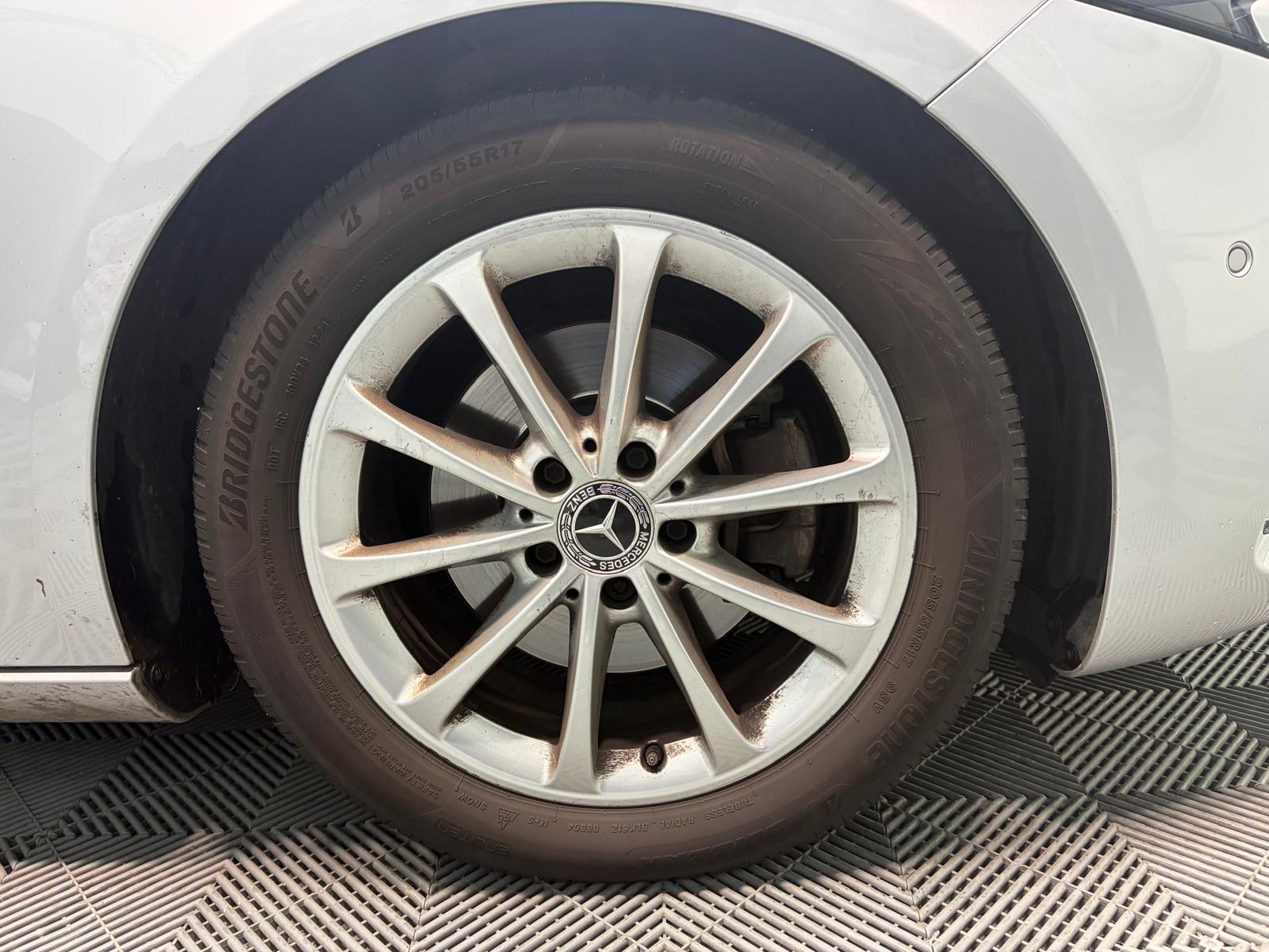 MERCEDES-BENZ A 200 Progressive 7G-DCT - Attelage-image-28