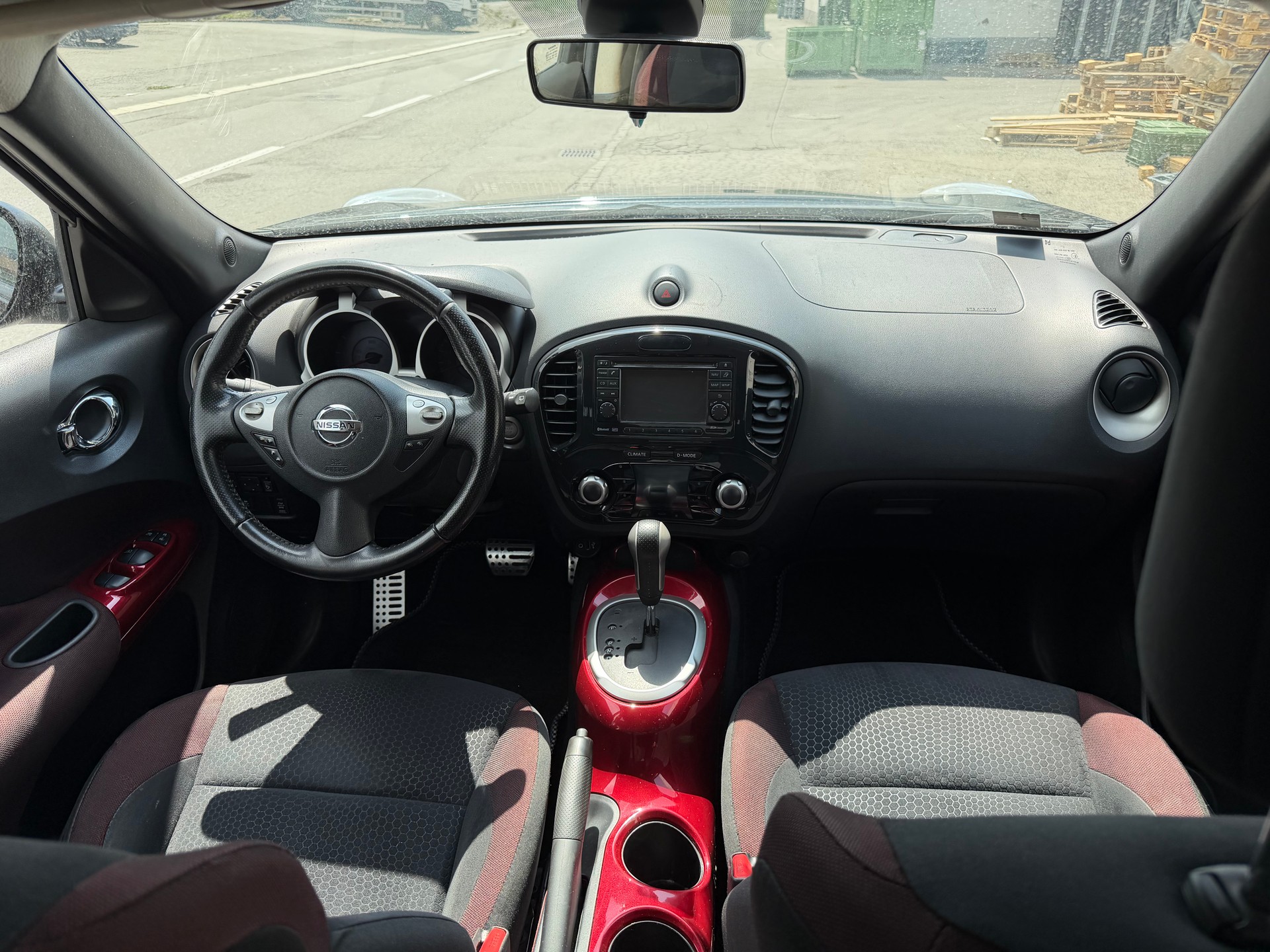 NISSAN Juke 1.6 DIG-T tekna 4x4 Xtronic M-CVT-image-3