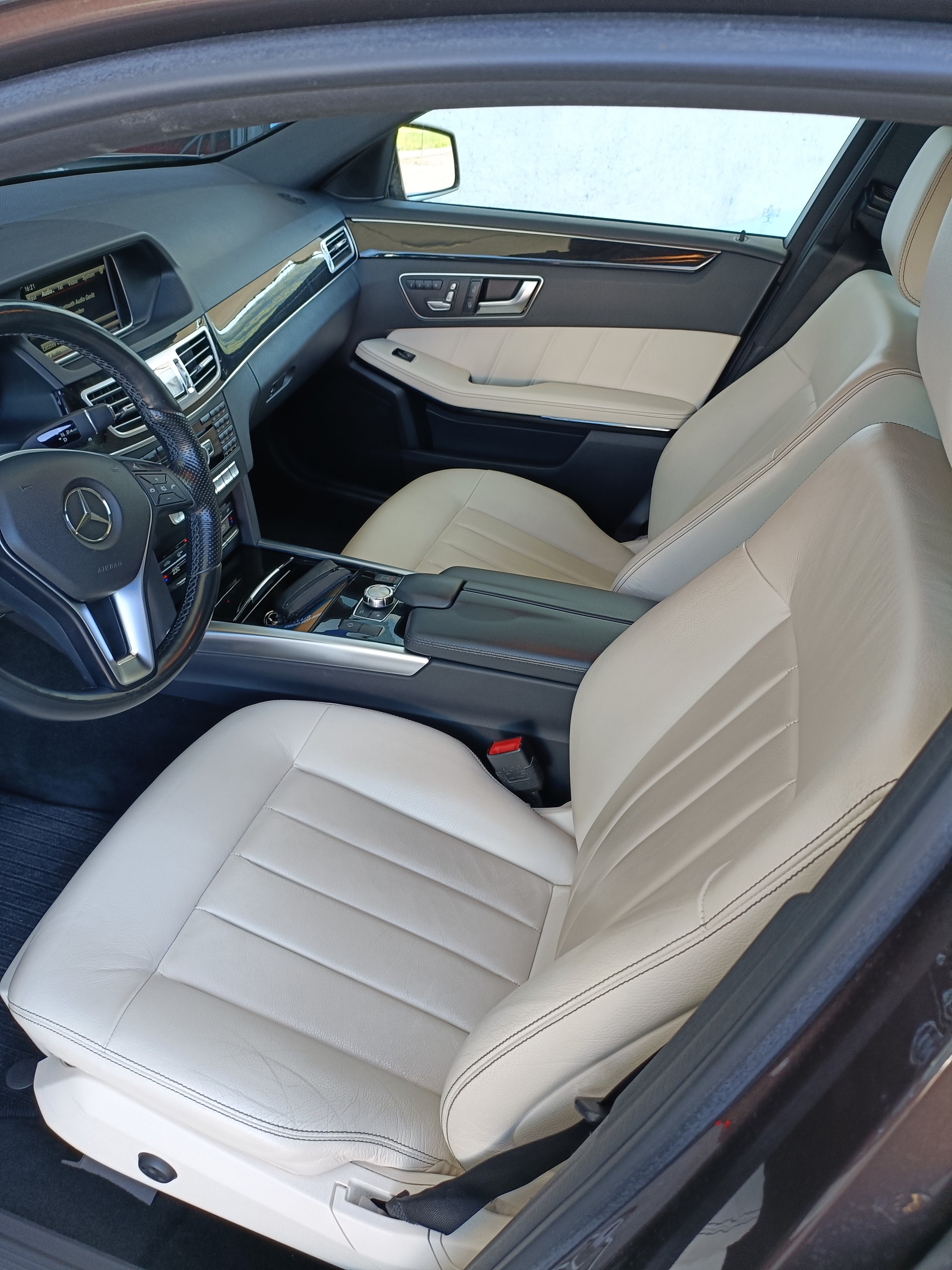 MERCEDES-BENZ E 350 CDI BlueTec Avantg. 4m-image-3