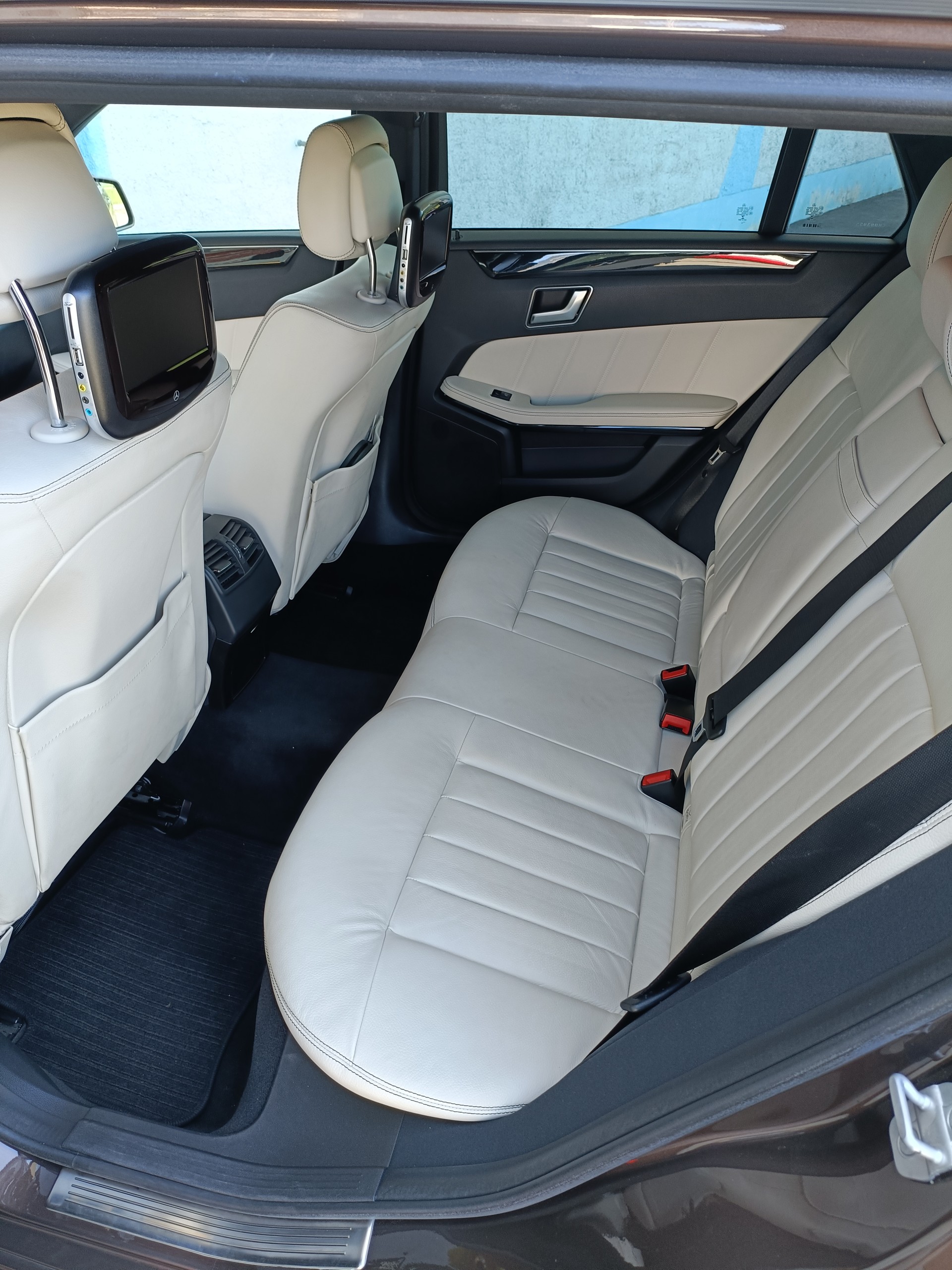MERCEDES-BENZ E 350 CDI BlueTec Avantg. 4m-image-4