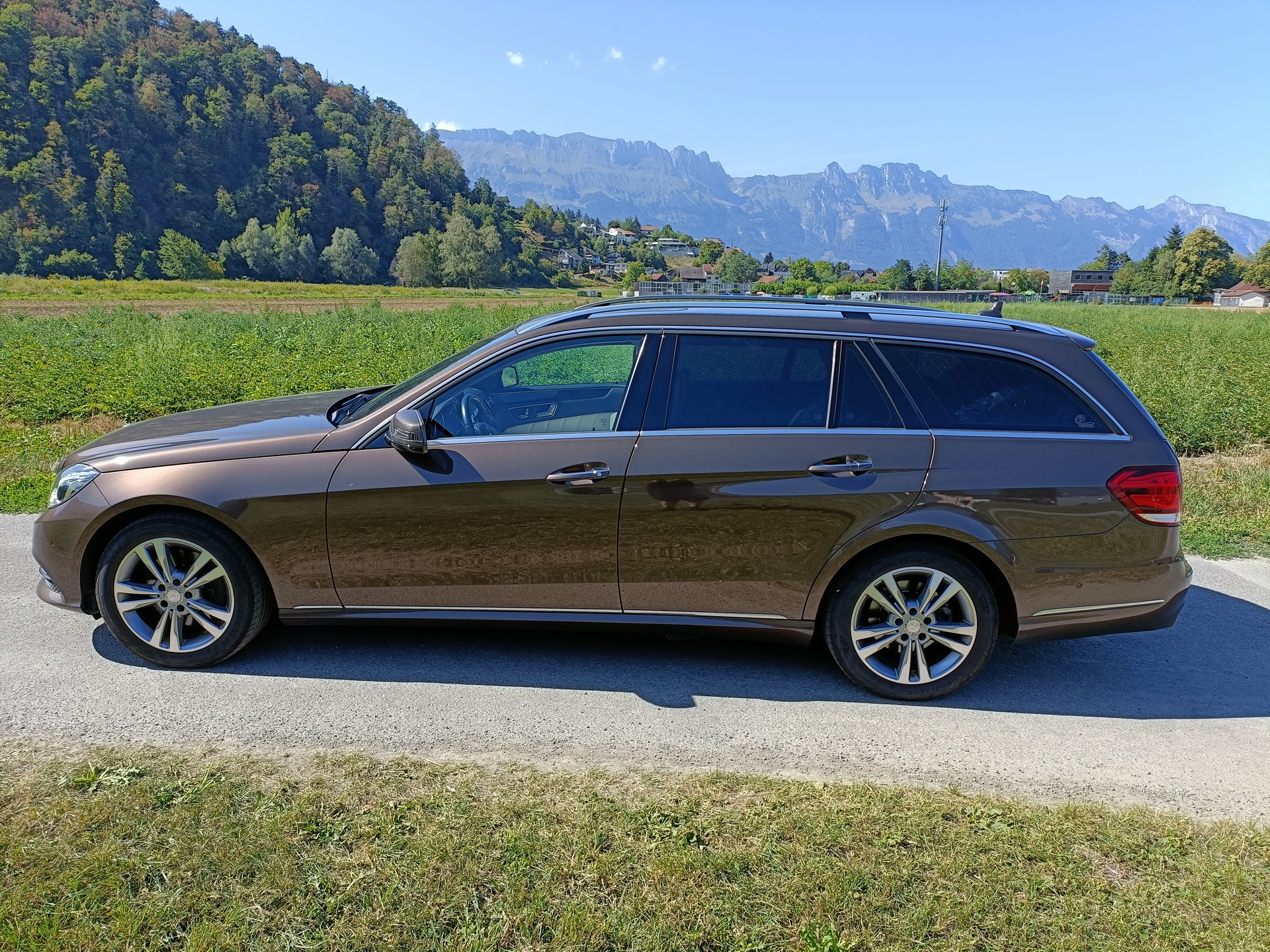 MERCEDES-BENZ E 350 CDI BlueTec Avantg. 4m-image-2