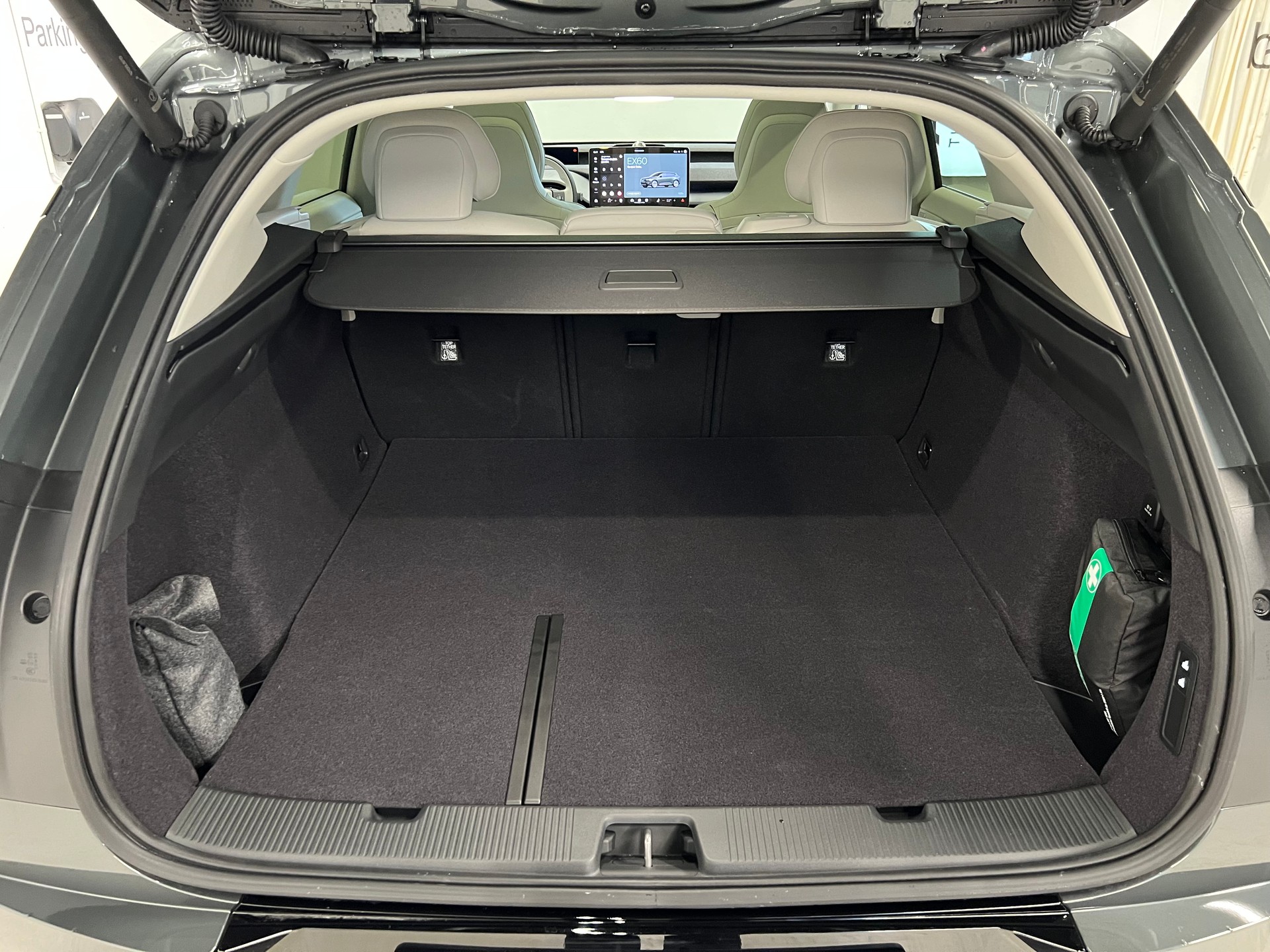 VOLVO EX60 Twin Ultra AWD-image-5