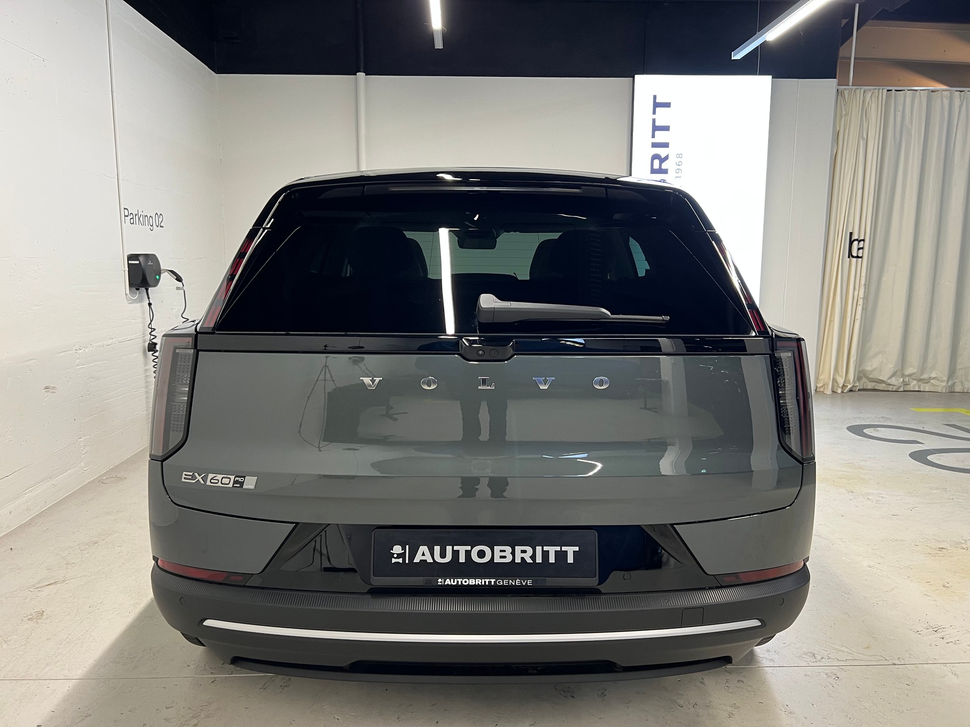 VOLVO EX60 Twin Ultra AWD-showroom-element-2