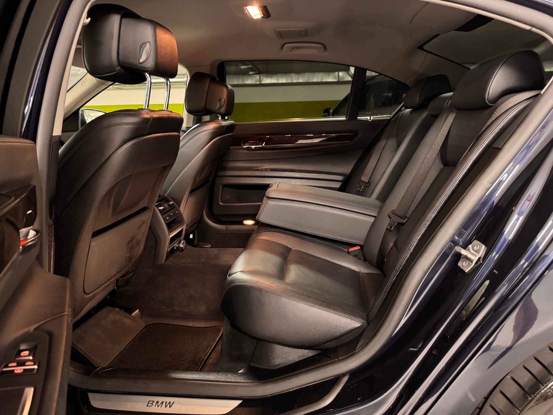 BMW 750Li xDrive-image-9