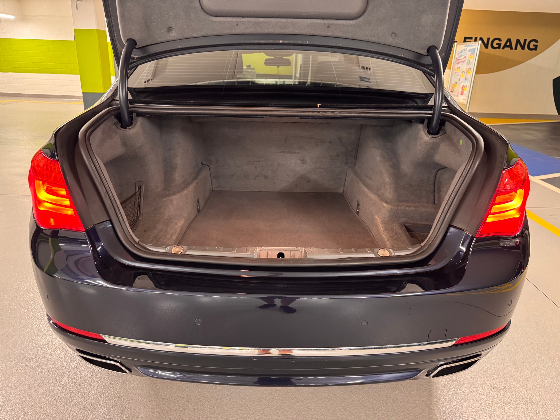 BMW 750Li xDrive-image-8