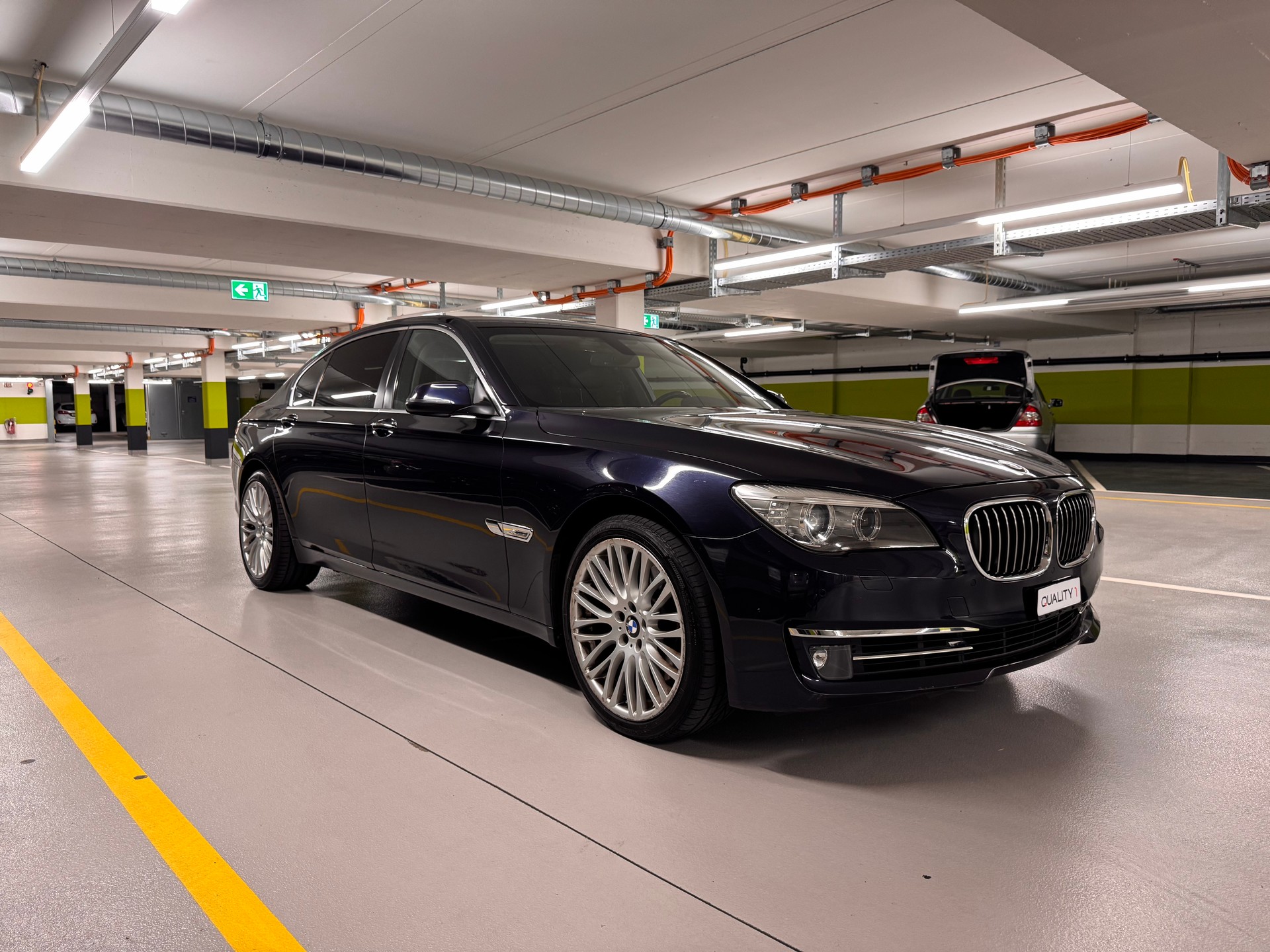 BMW 750Li xDrive-image-2
