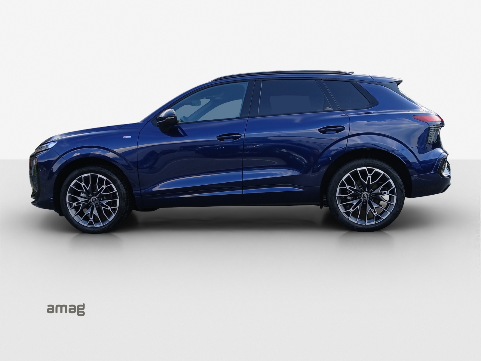 AUDI Q3 SUV 110 kW TFSI S tronic-image-1