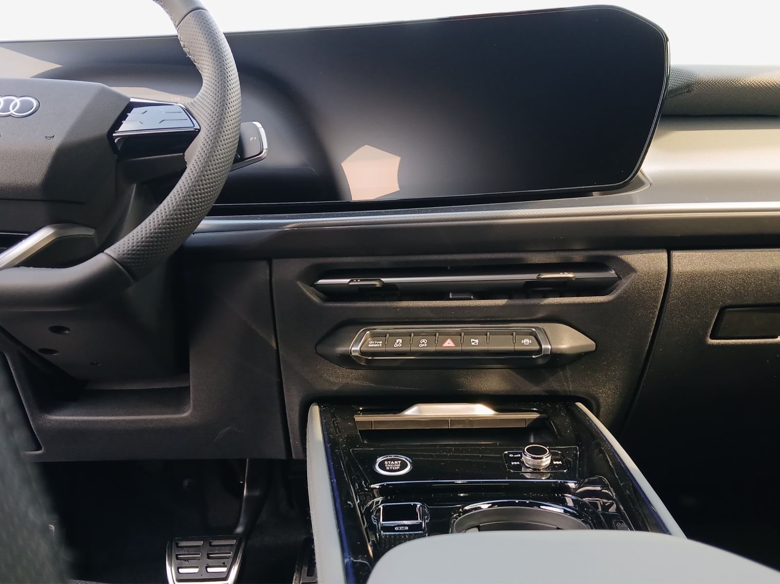 AUDI Q3 SUV 110 kW TFSI S tronic-image-8